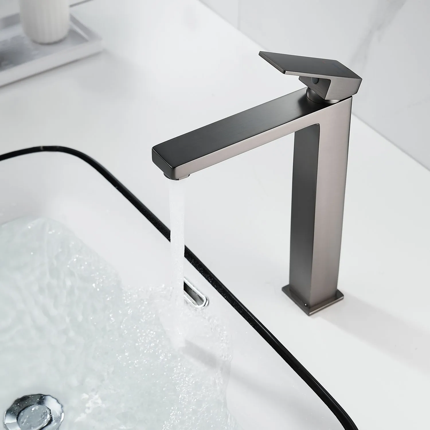 Смеситель для раковины Shevanik S9611T, оружейная сталь