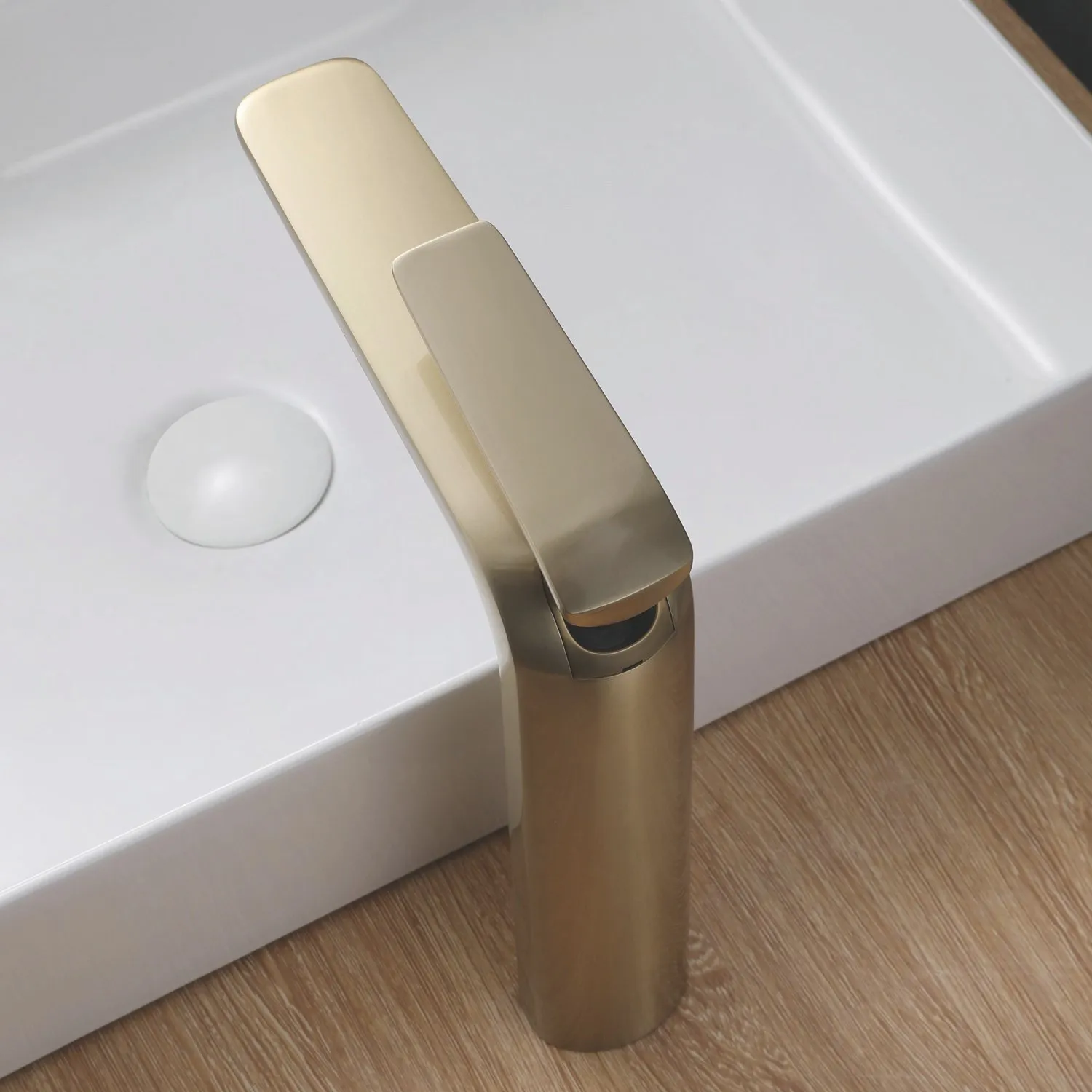 Смеситель для раковины высокий Rose R3911G, золотой сатин