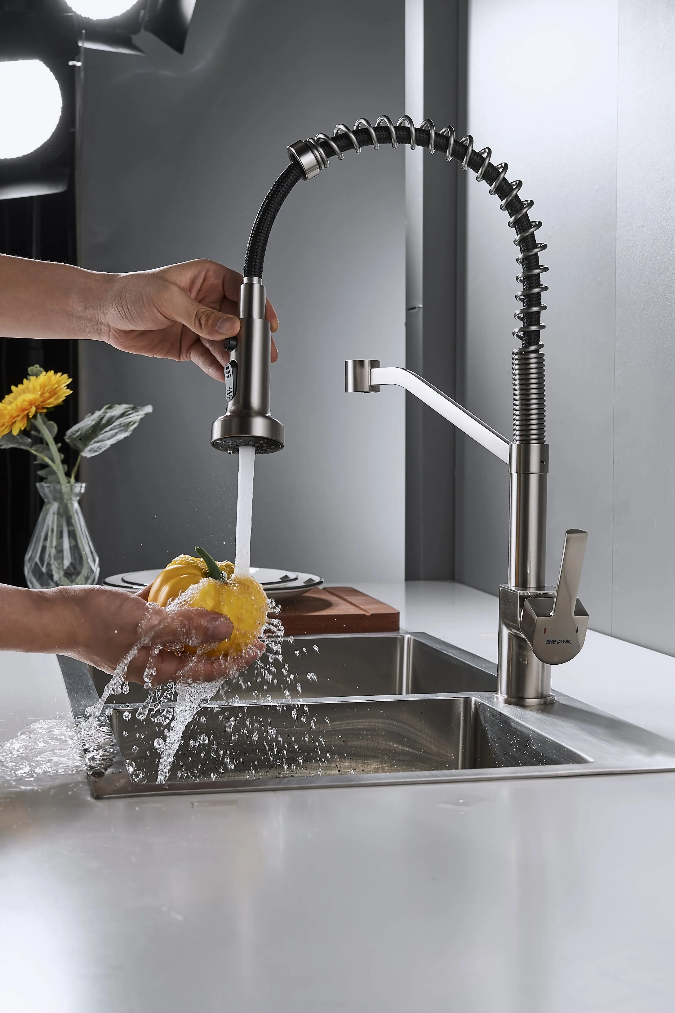 Смеситель для кухни с гибким изливом Shevanik S963L, сатин
