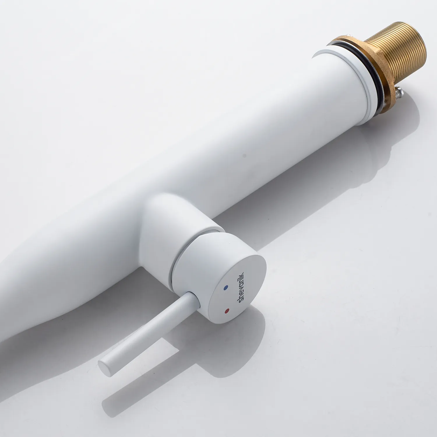 Смеситель для кухни с гибким изливом и режимом "душ" Shevanik S123C-1, белый