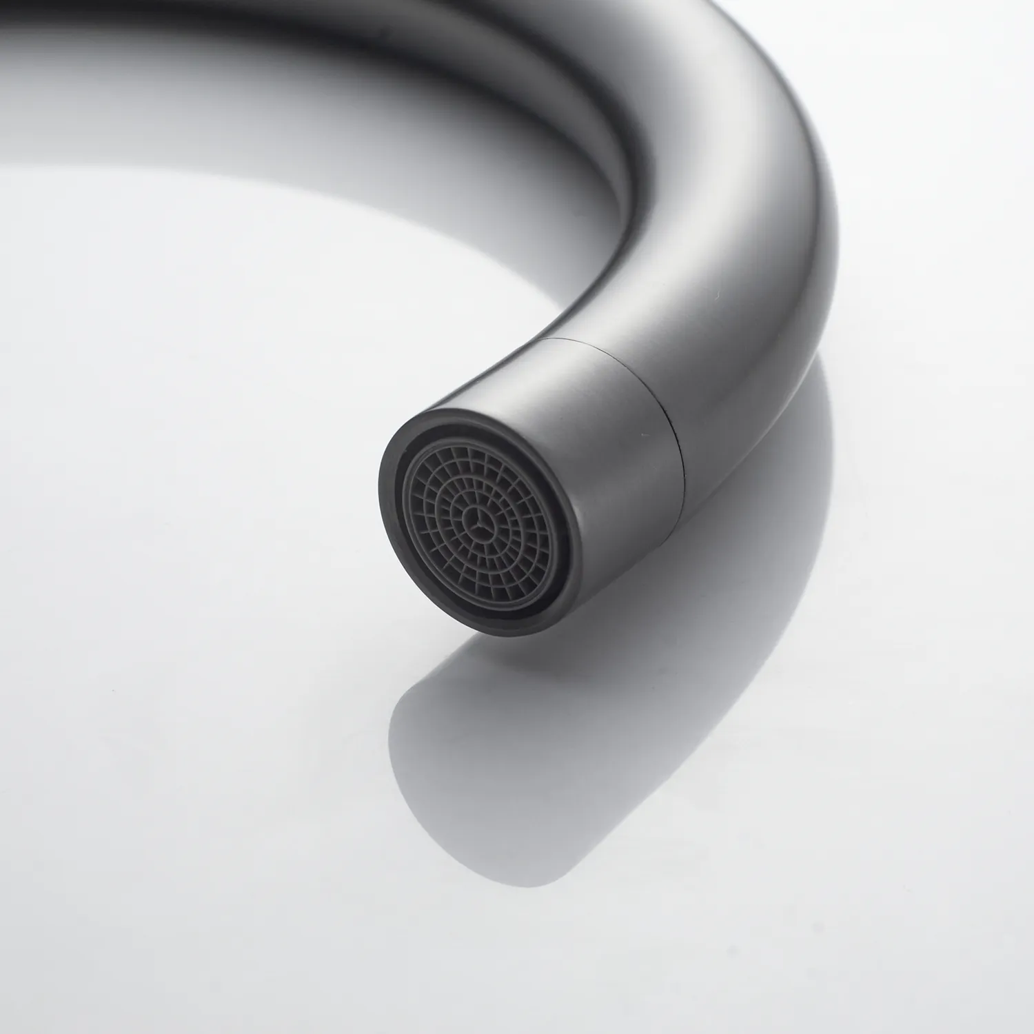 Смеситель для кухни Shevanik S5053T, оружейная сталь