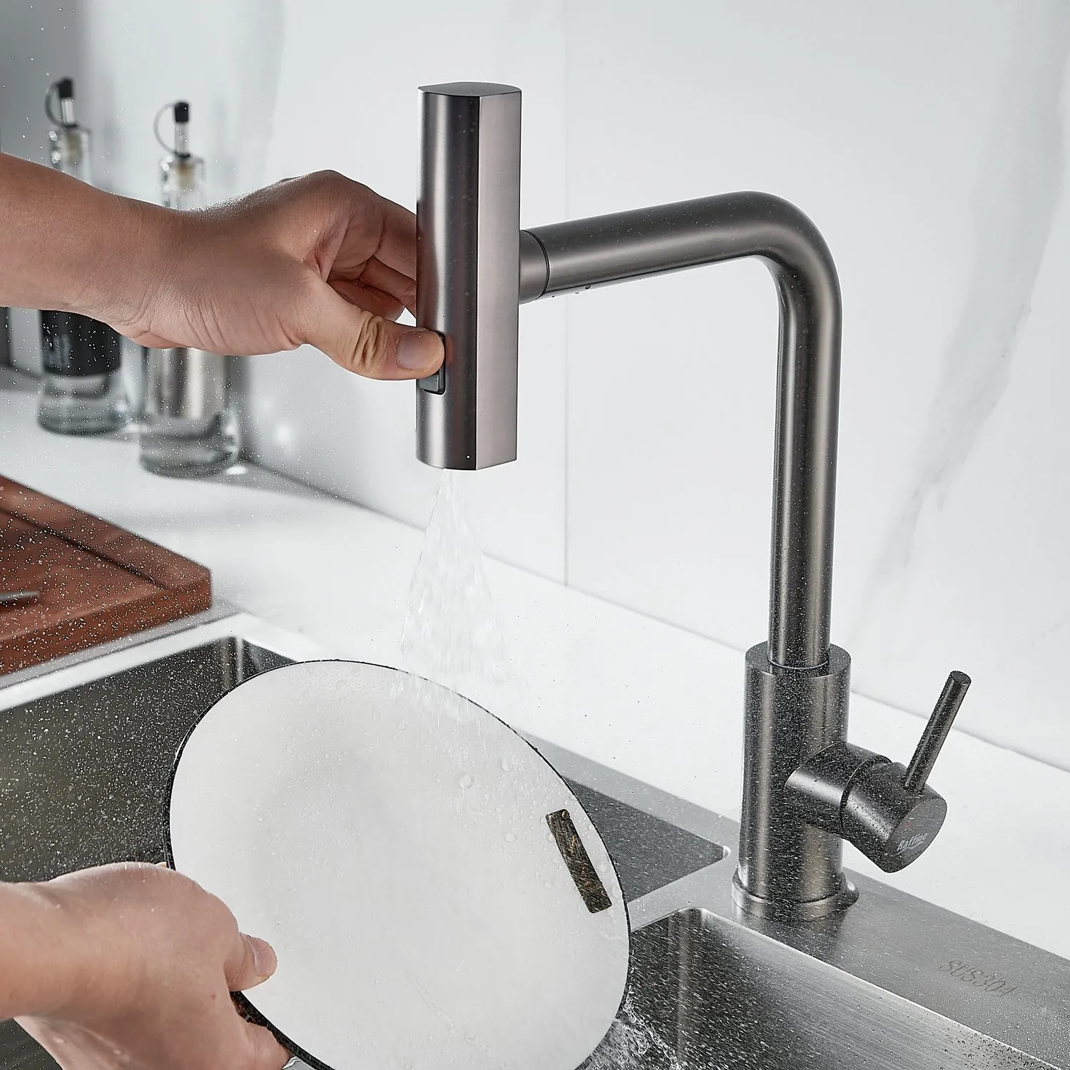 Смеситель для кухни с мультифункциональным изливом Raffine F203T, оружейная сталь