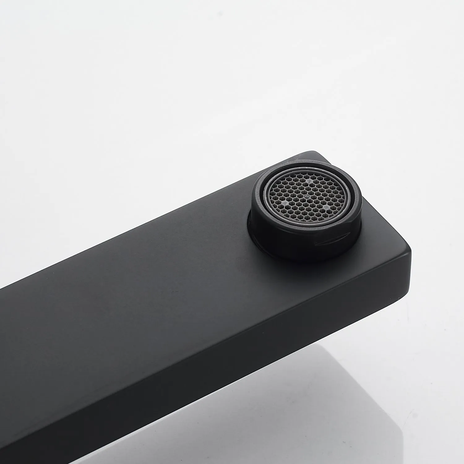 Смеситель для раковины высокий  Raffine F1196H, черный