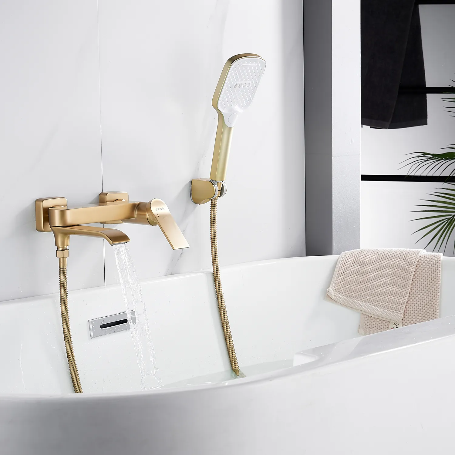 Смеситель для ванны Shevanik S4102G, золотой сатин