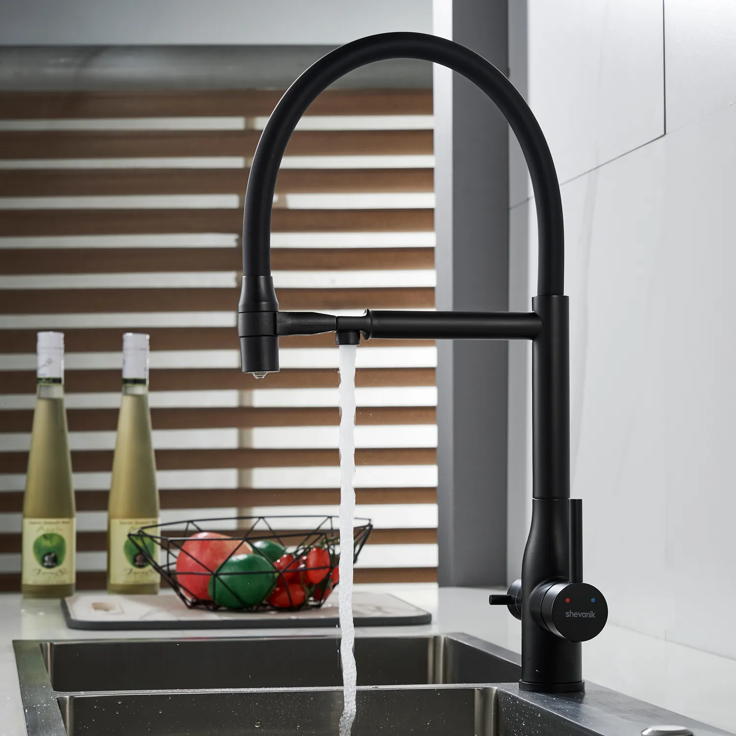 Смеситель для кухни с гибким изливом и подключением фильтра Shevanik S378H, черный