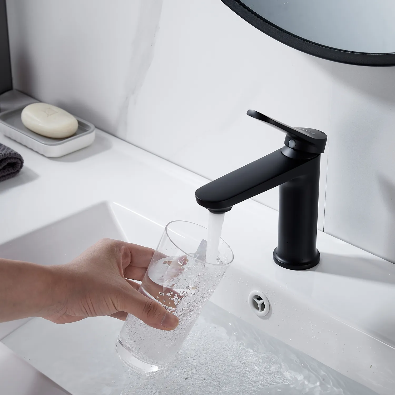 Смеситель для раковины Shevanik S4301H, черный