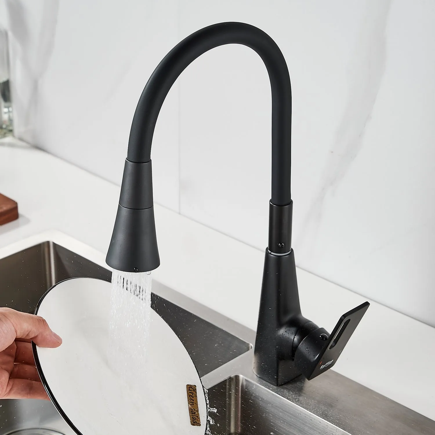 Смеситель для кухни с гибким изливом Raffine F313H-3, черный