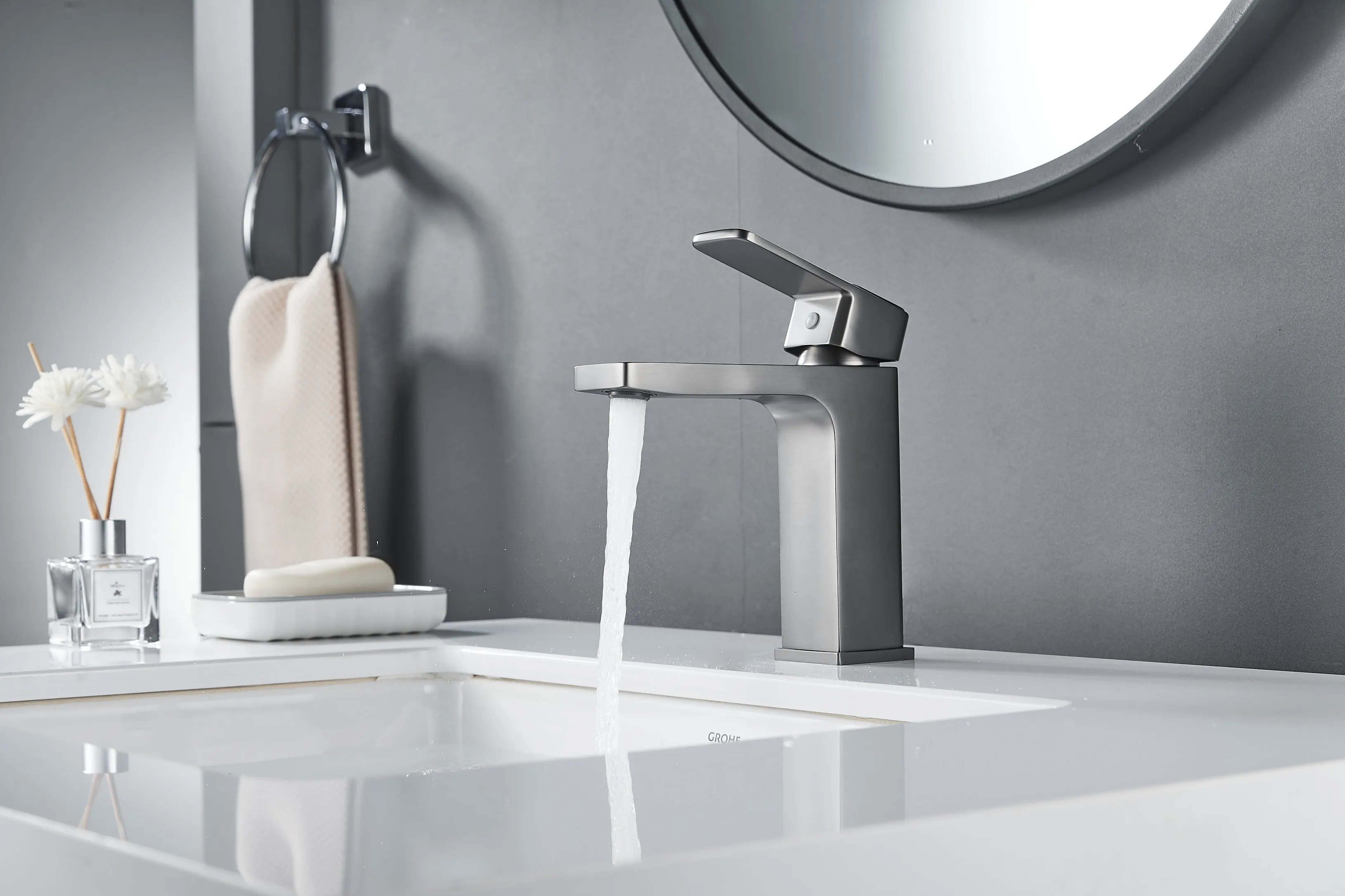 Смеситель для раковины Shevanik S9701T, оружейная сталь