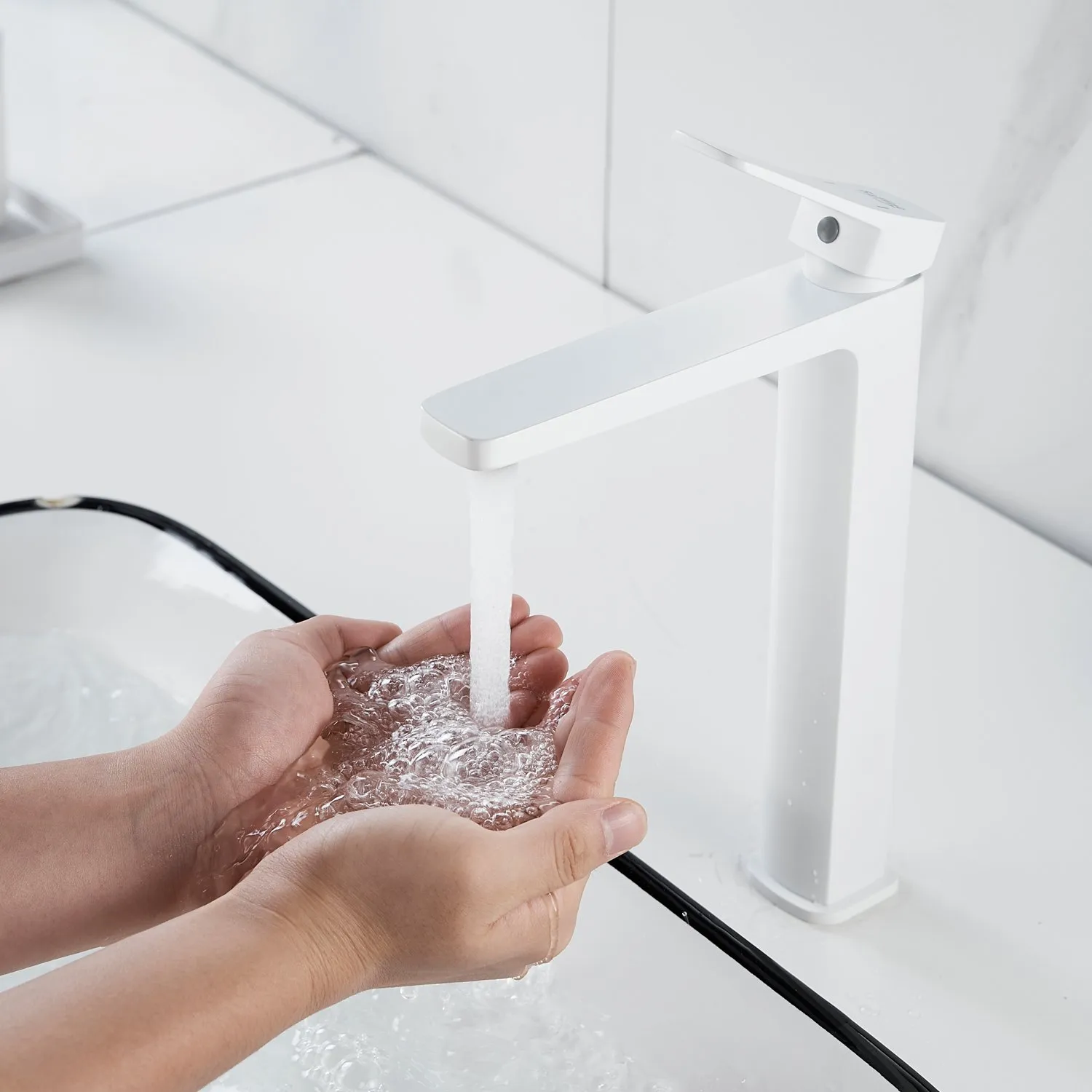 Смеситель для раковины высокий  Raffine F1199C, белый