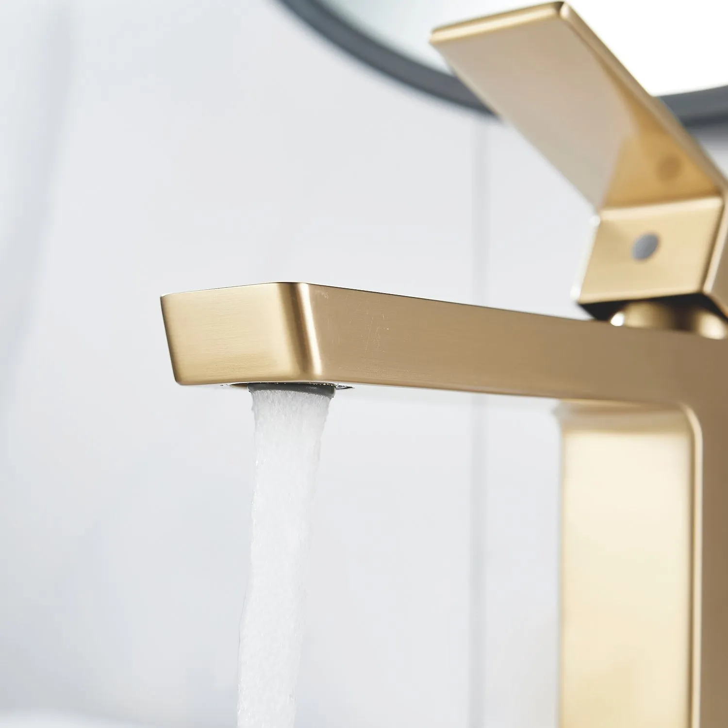 Смеситель для раковины Rose R1801G-1, золотой сатин