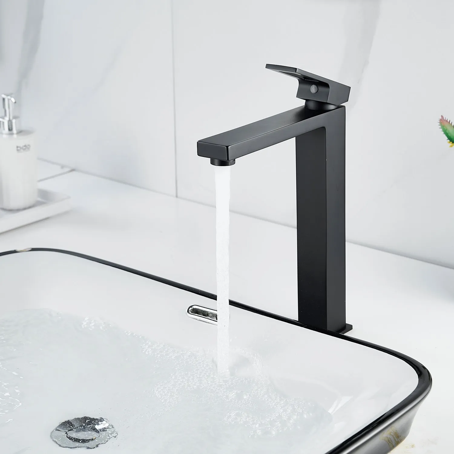 Смеситель для раковины высокий  Raffine F1196H, черный