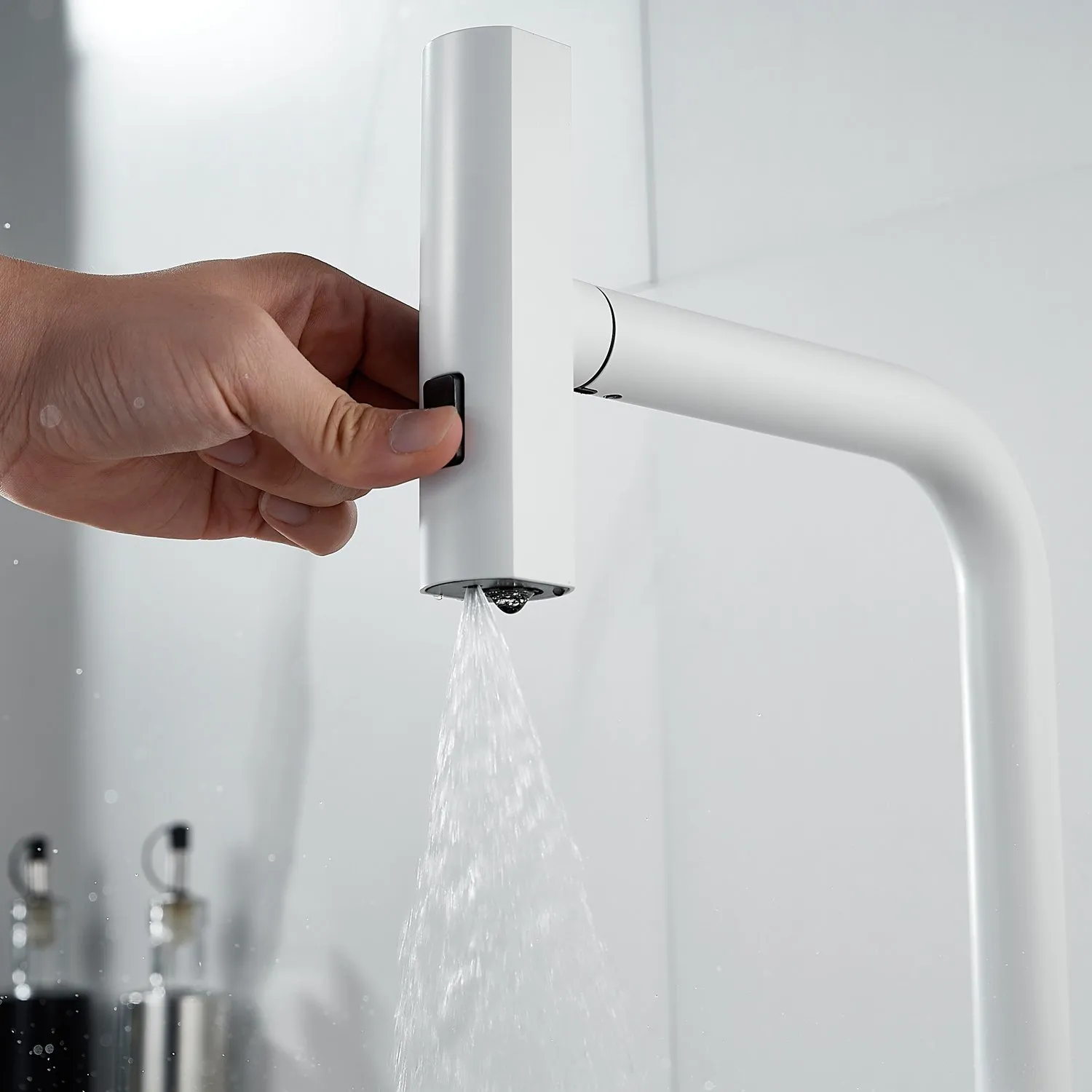 Смеситель для кухни с мультифункциональным изливом Raffine F203C, белый