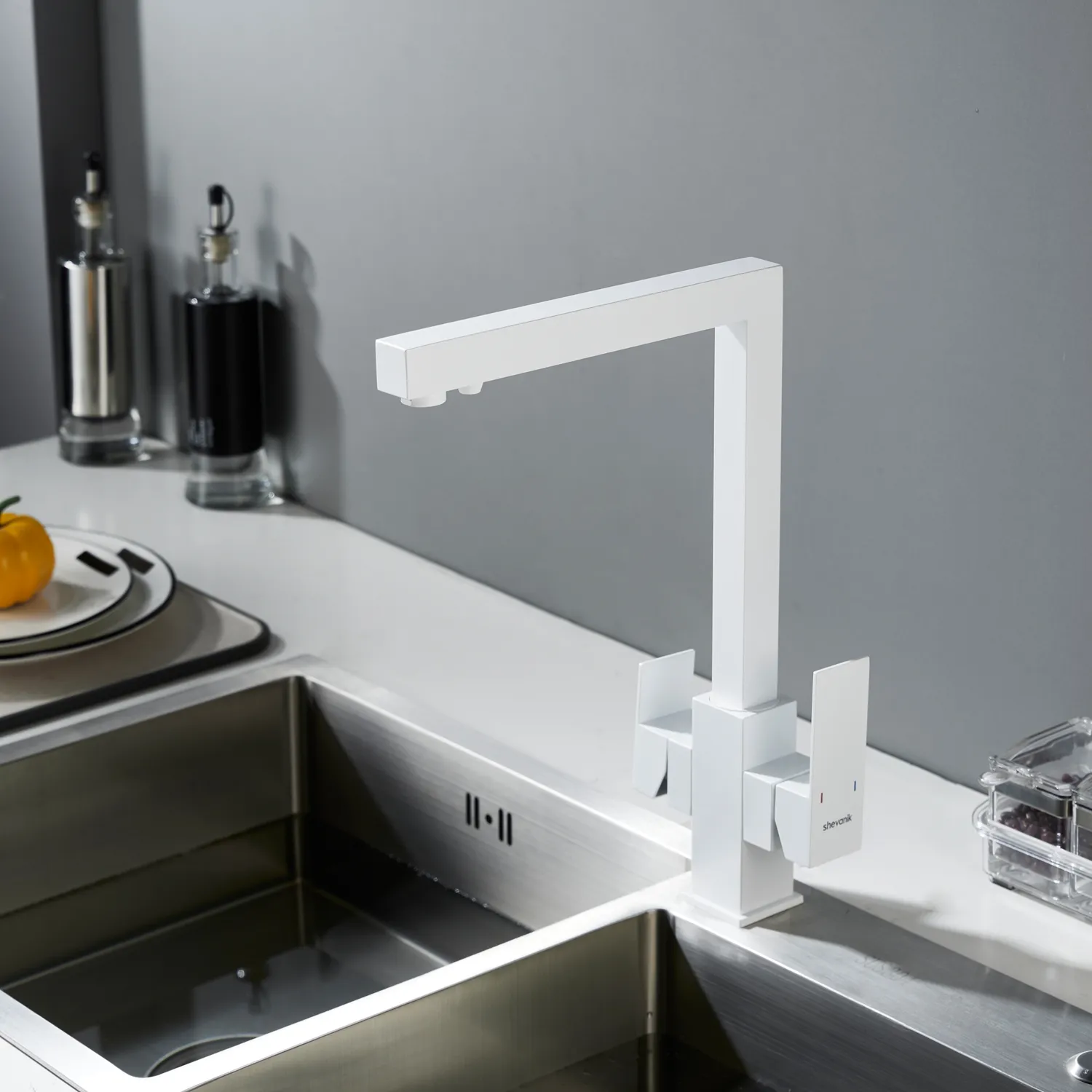 Смеситель для кухни с подключением фильтра Shevanik S148C, белый