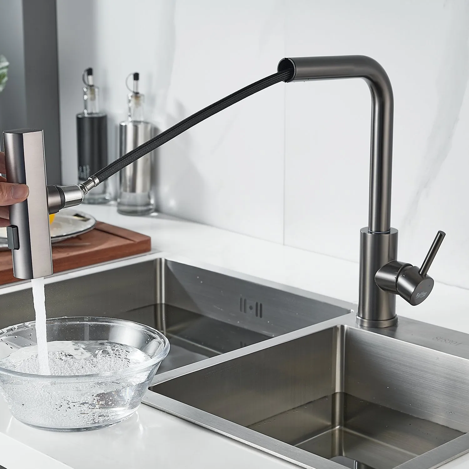 Смеситель для кухни с мультифункциональным изливом Raffine F203T, оружейная сталь