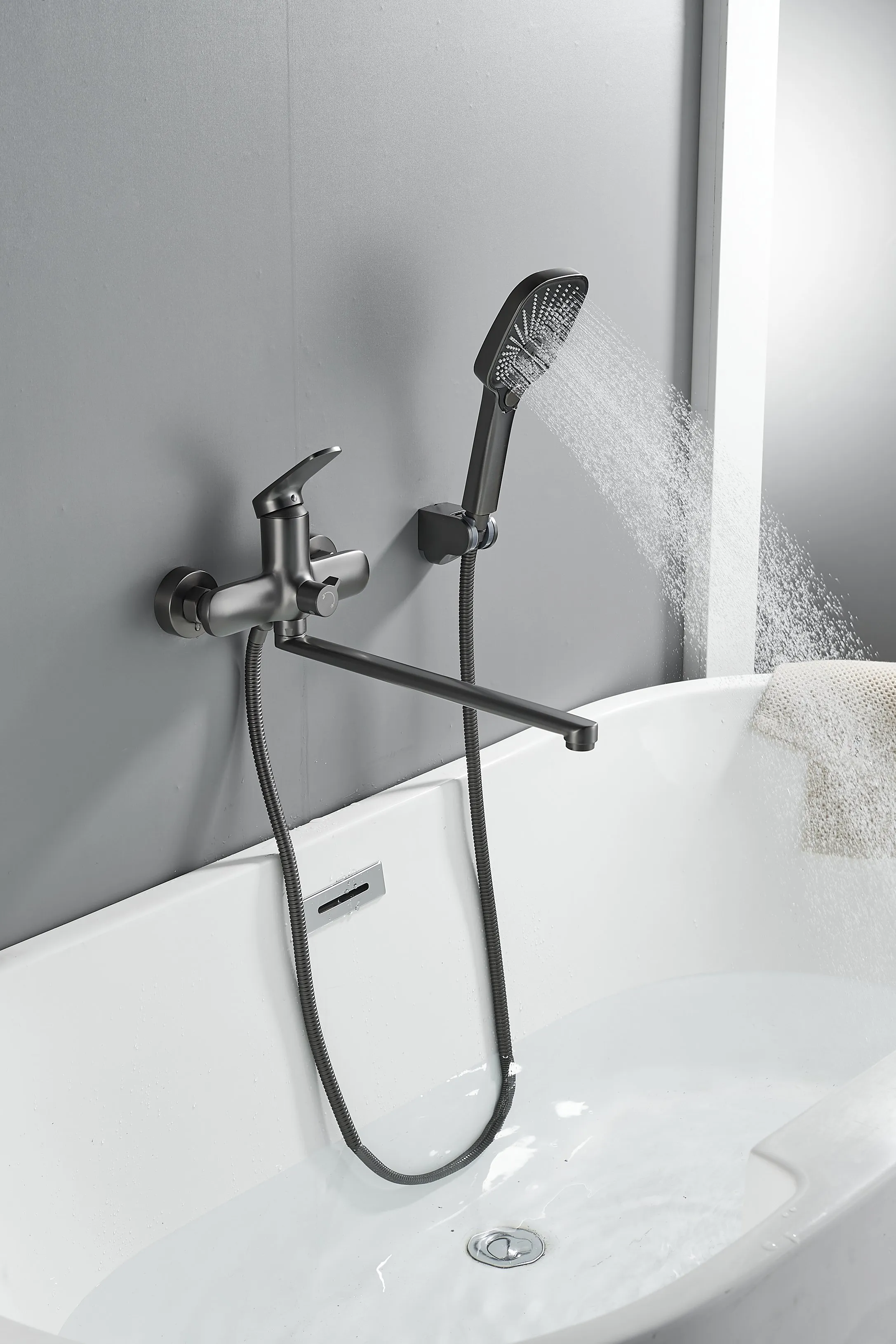 Смеситель для ванны Shevanik S8522T, оружейная сталь