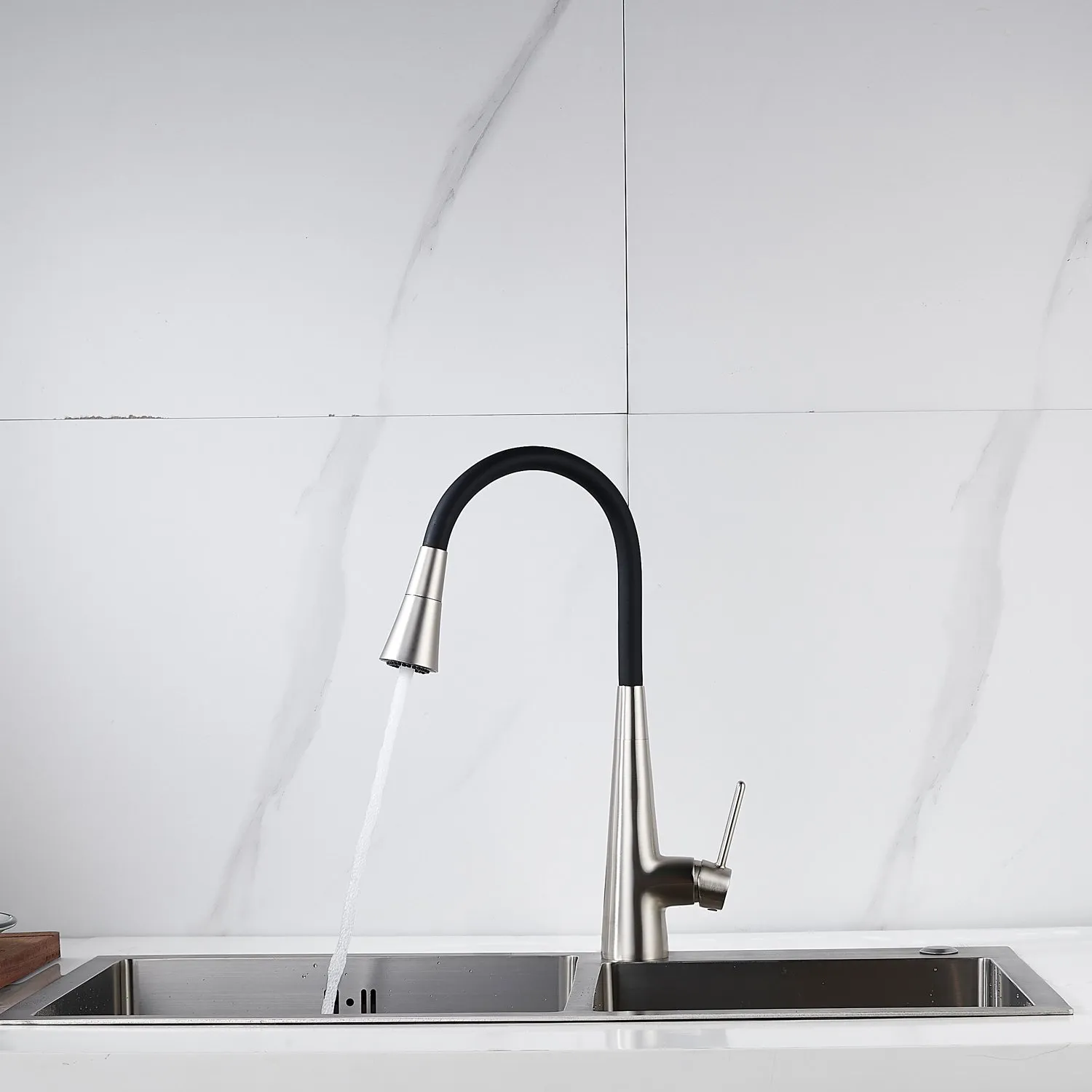 Смеситель для кухни с гибким изливом и режимом "душ" Rose R213L, сатин