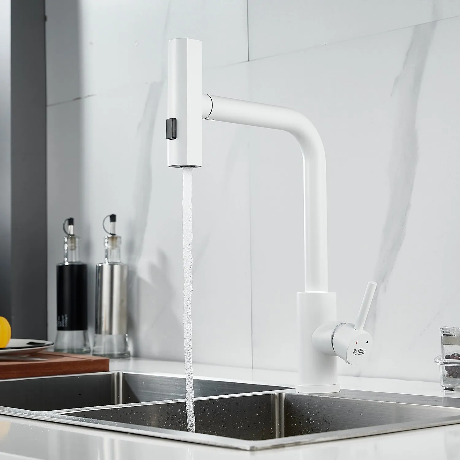 Смеситель для кухни с мультифункциональным изливом Raffine F203C, белый