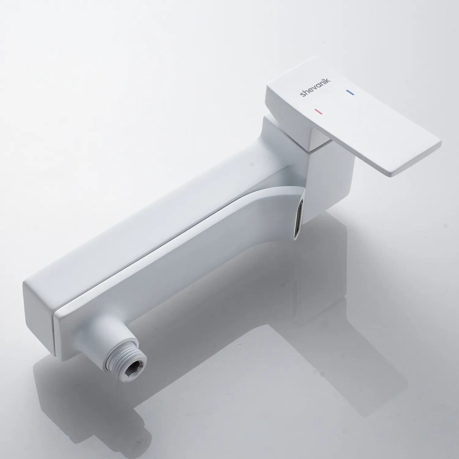 Смеситель для ванны Shevanik S4002C, белый