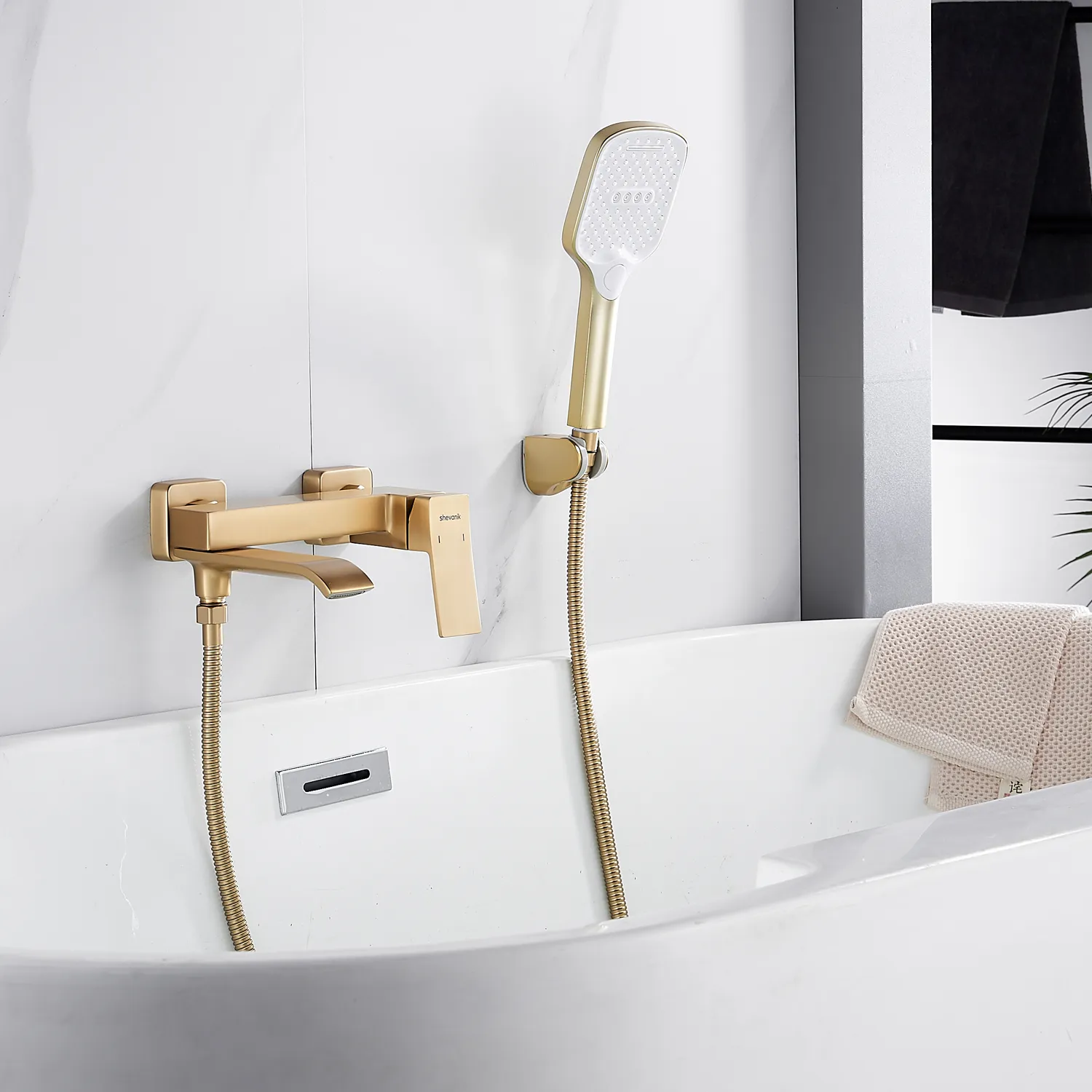Смеситель для ванны Shevanik S4002G, золотой сатин