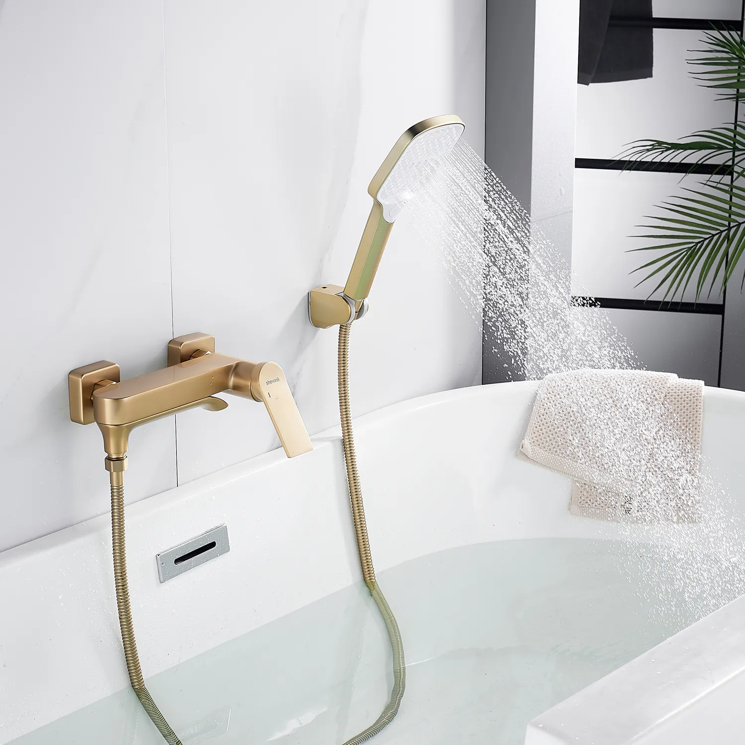 Смеситель для ванны Shevanik S4102G, золотой сатин