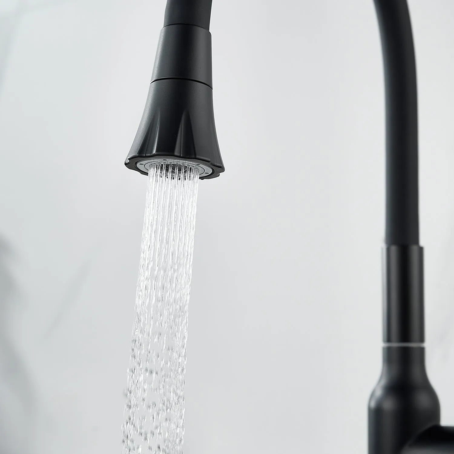 Смеситель для кухни с гибким изливом Raffine F303H-3, черный