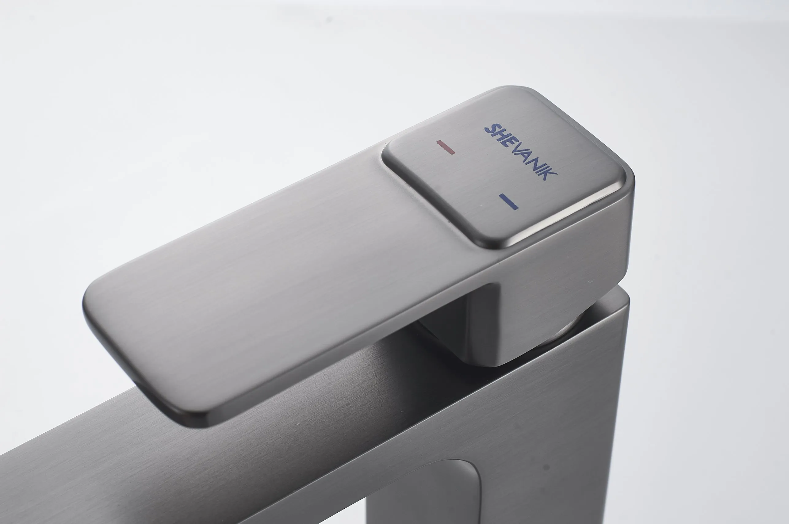 Смеситель для раковины Shevanik S9701T, оружейная сталь