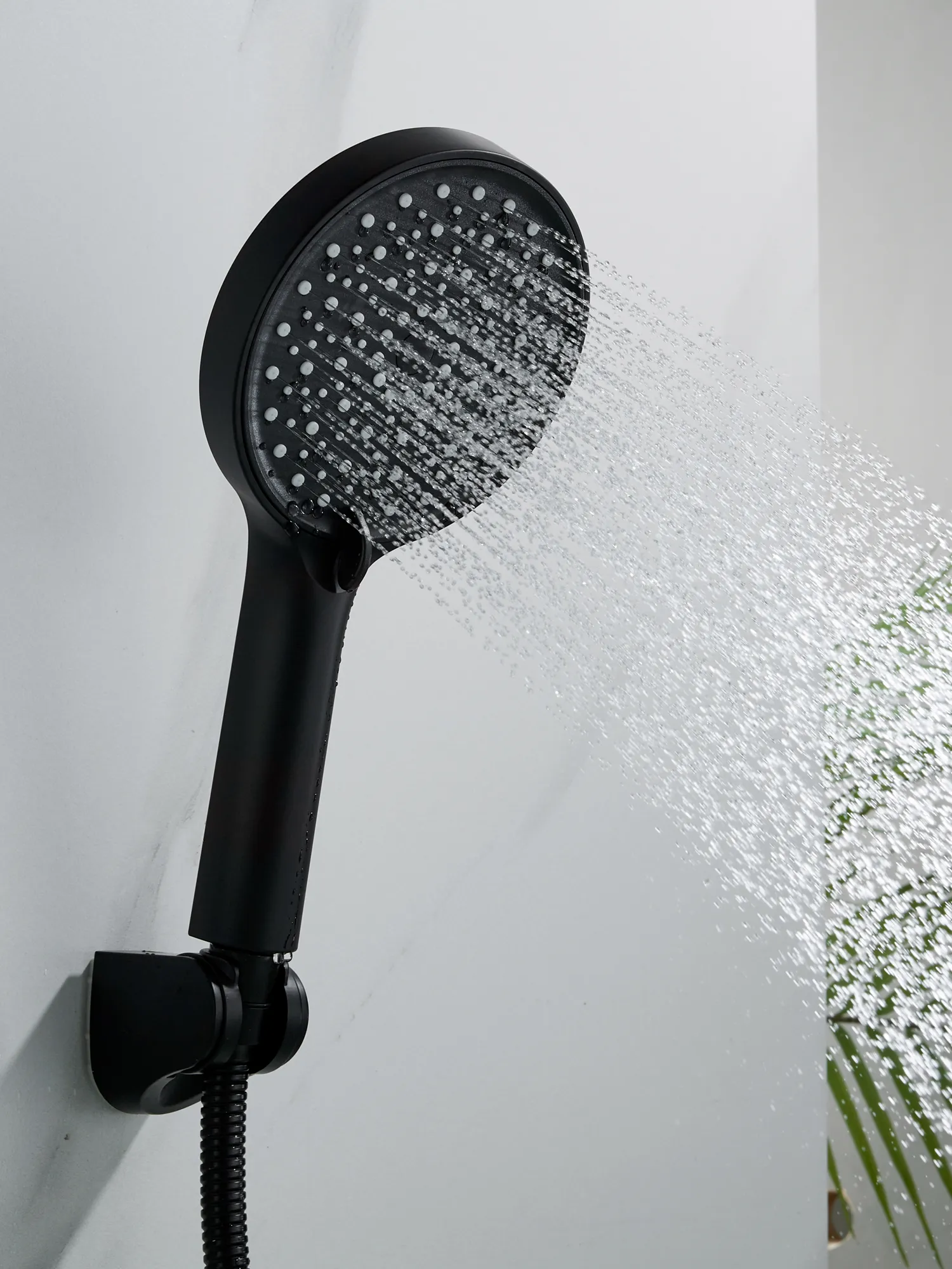 Смеситель для ванны Shevanik S4722H, черный