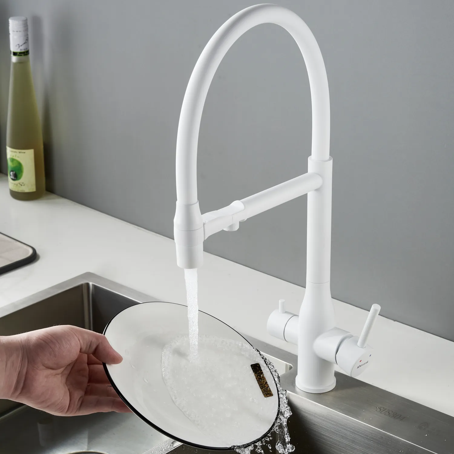 Смеситель для кухни с гибким изливом и подключением фильтра Shevanik S378C, белый