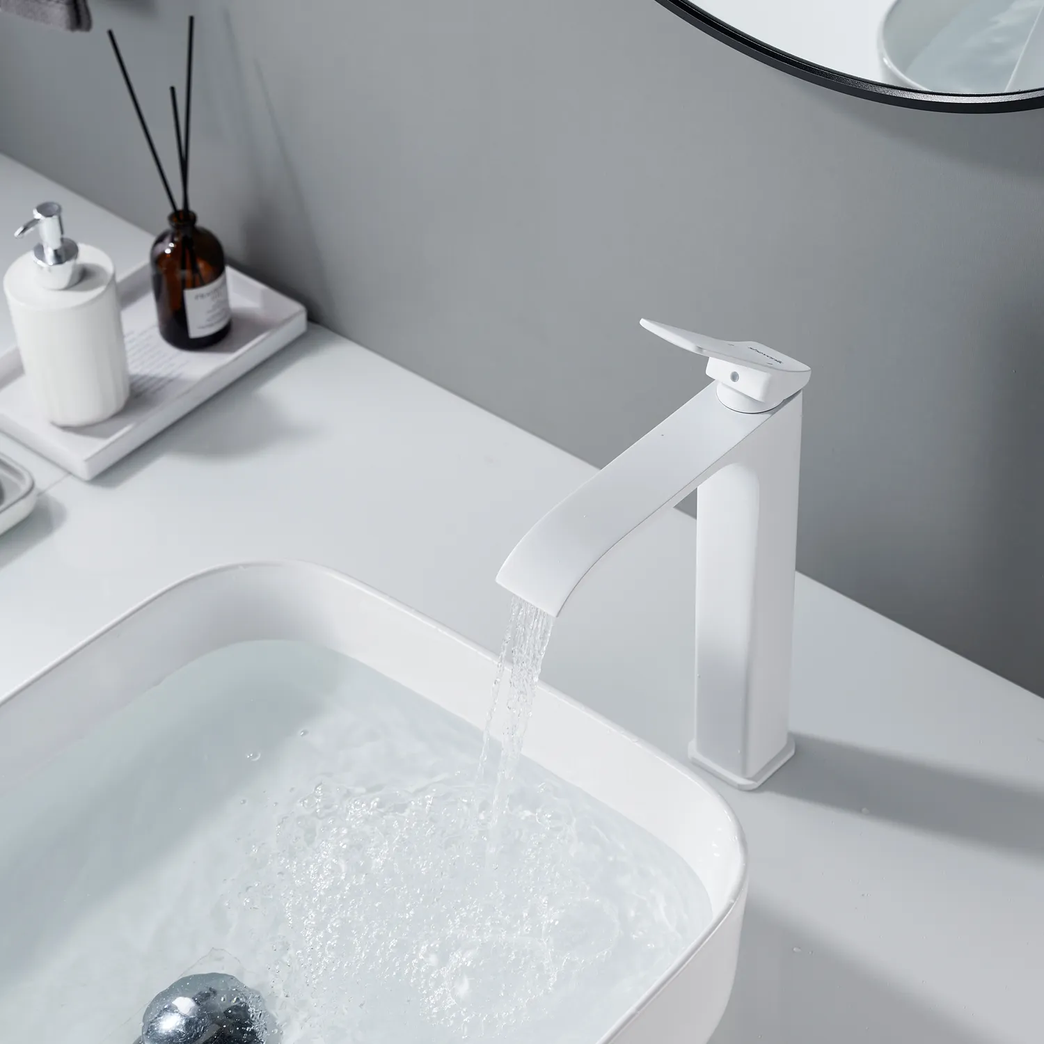 Смеситель для раковины высокий Shevanik S4011C, белый