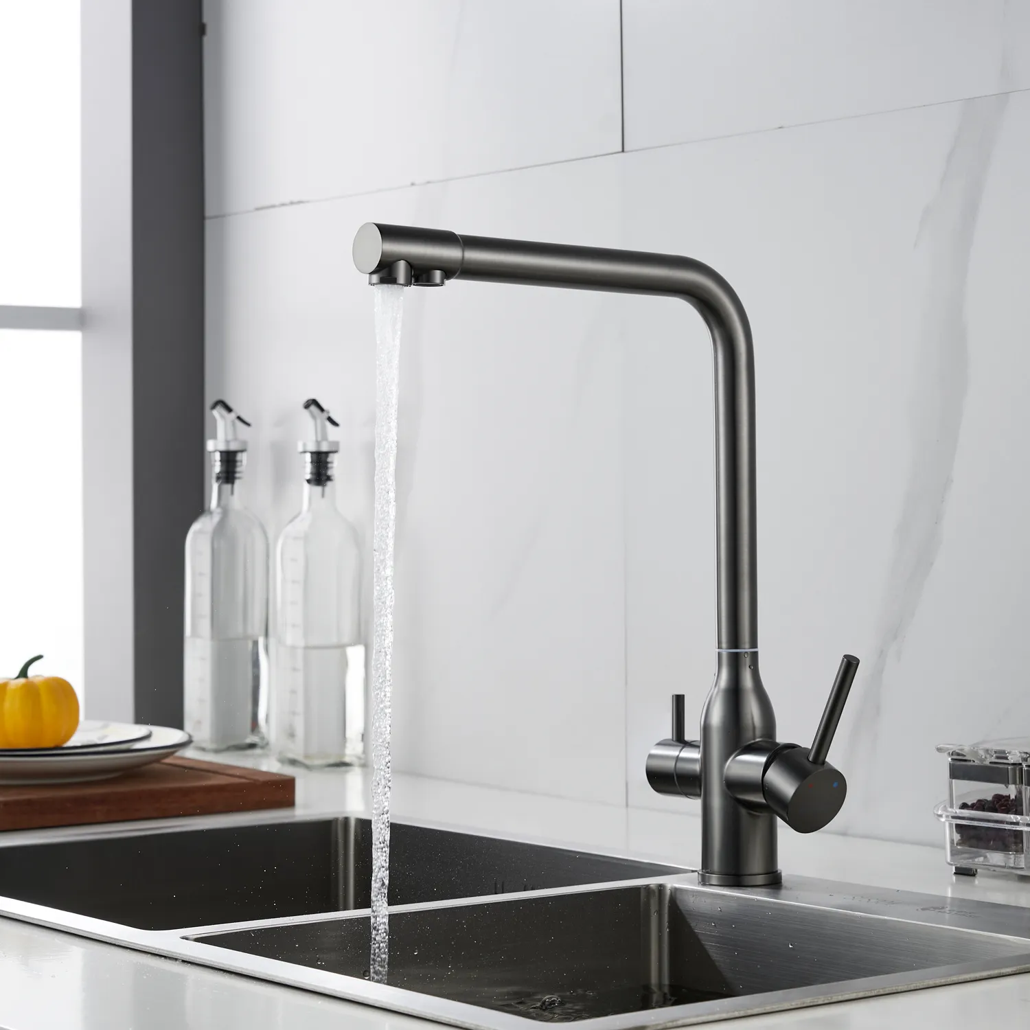 Смеситель для кухни с подключением фильтра Shevanik S248T, оружейная сталь