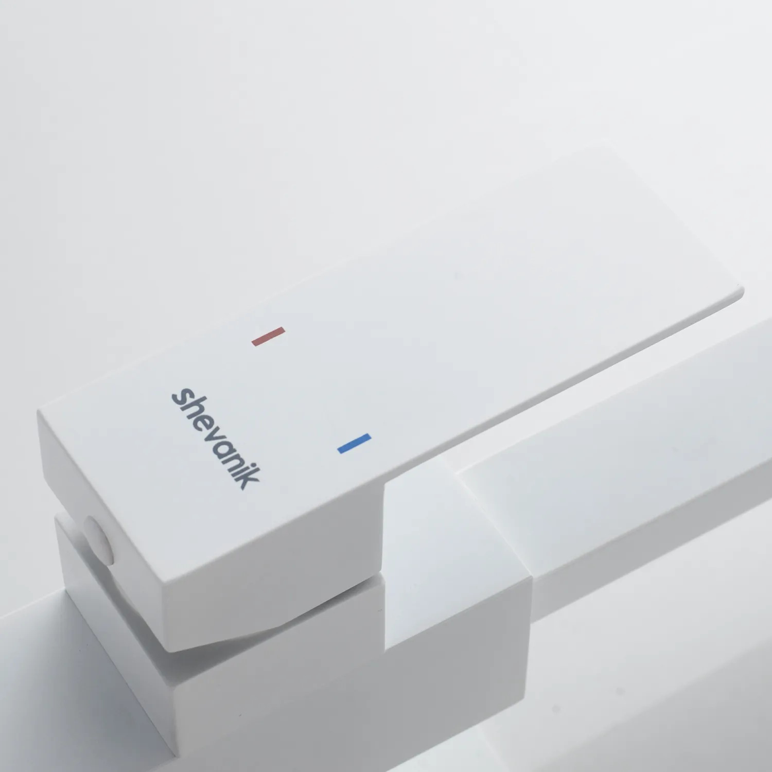 Смеситель для кухни с подключением фильтра Shevanik S148C, белый