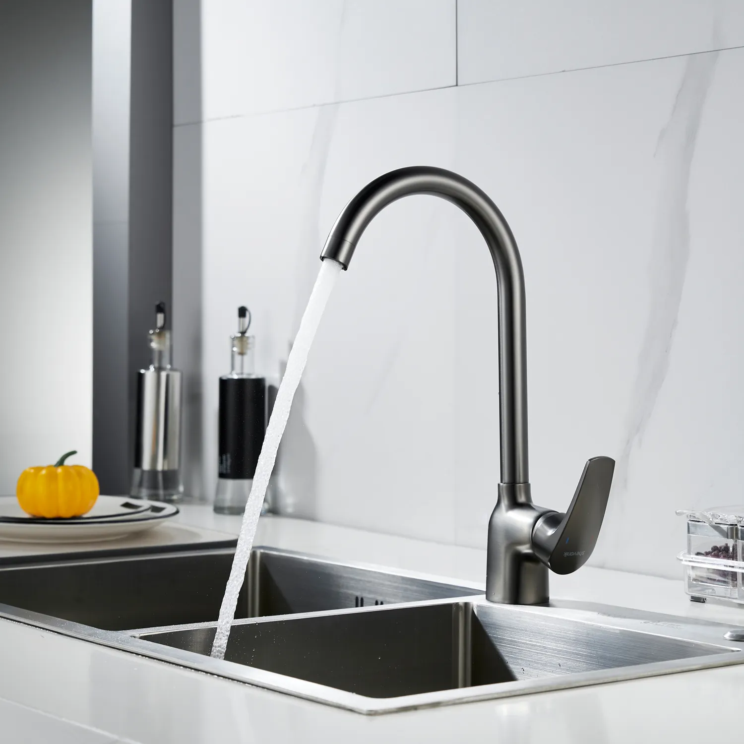 Смеситель для кухни Shevanik S5053T, оружейная сталь