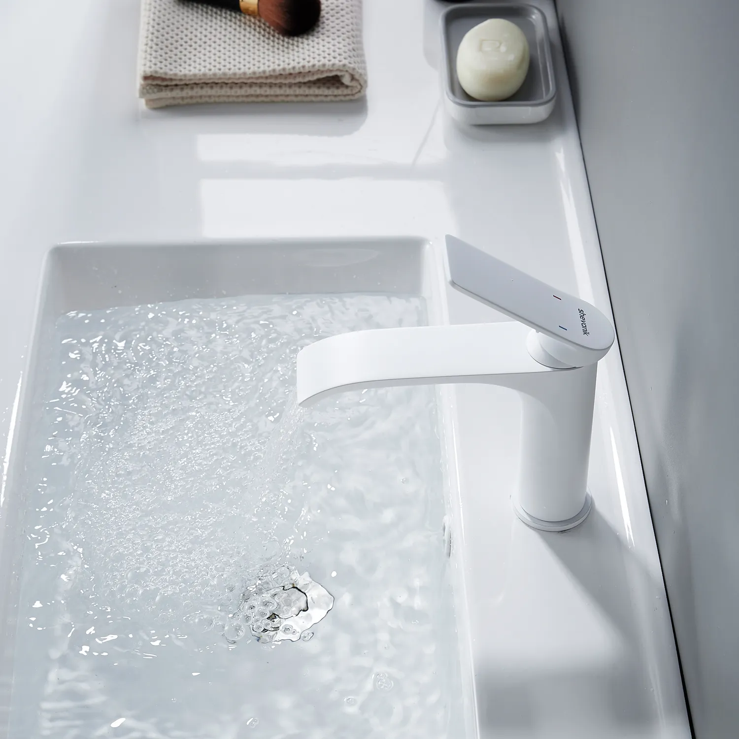 Смеситель для раковины Shevanik S4101C, белый