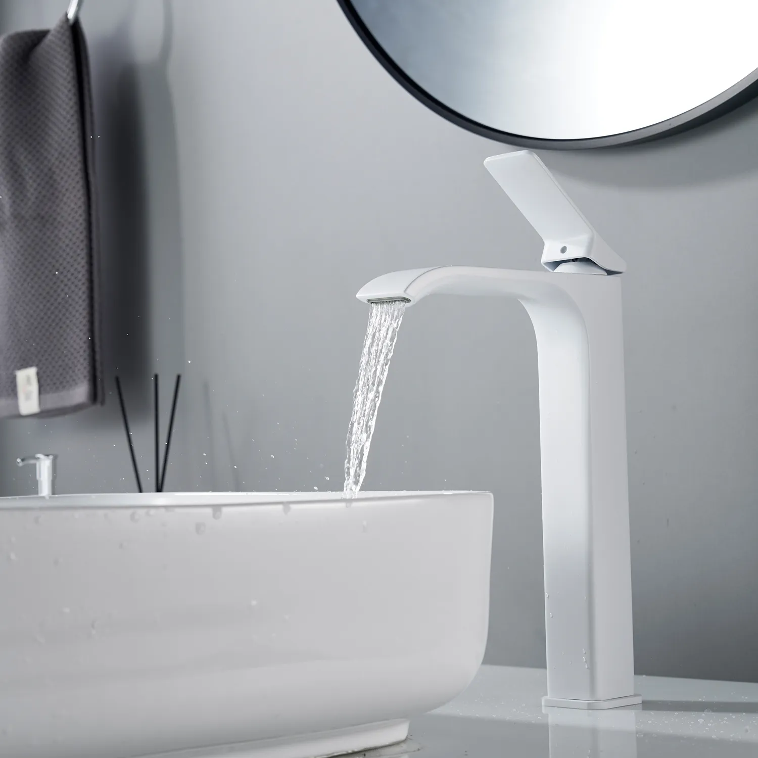 Смеситель для раковины высокий Shevanik S4011C, белый