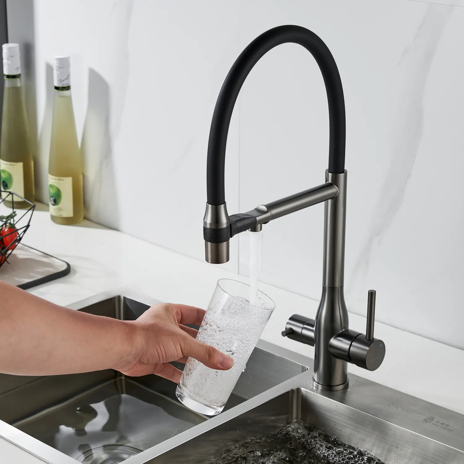 Смеситель для кухни с гибким изливом и подключением фильтра Shevanik S378T, оружейная сталь