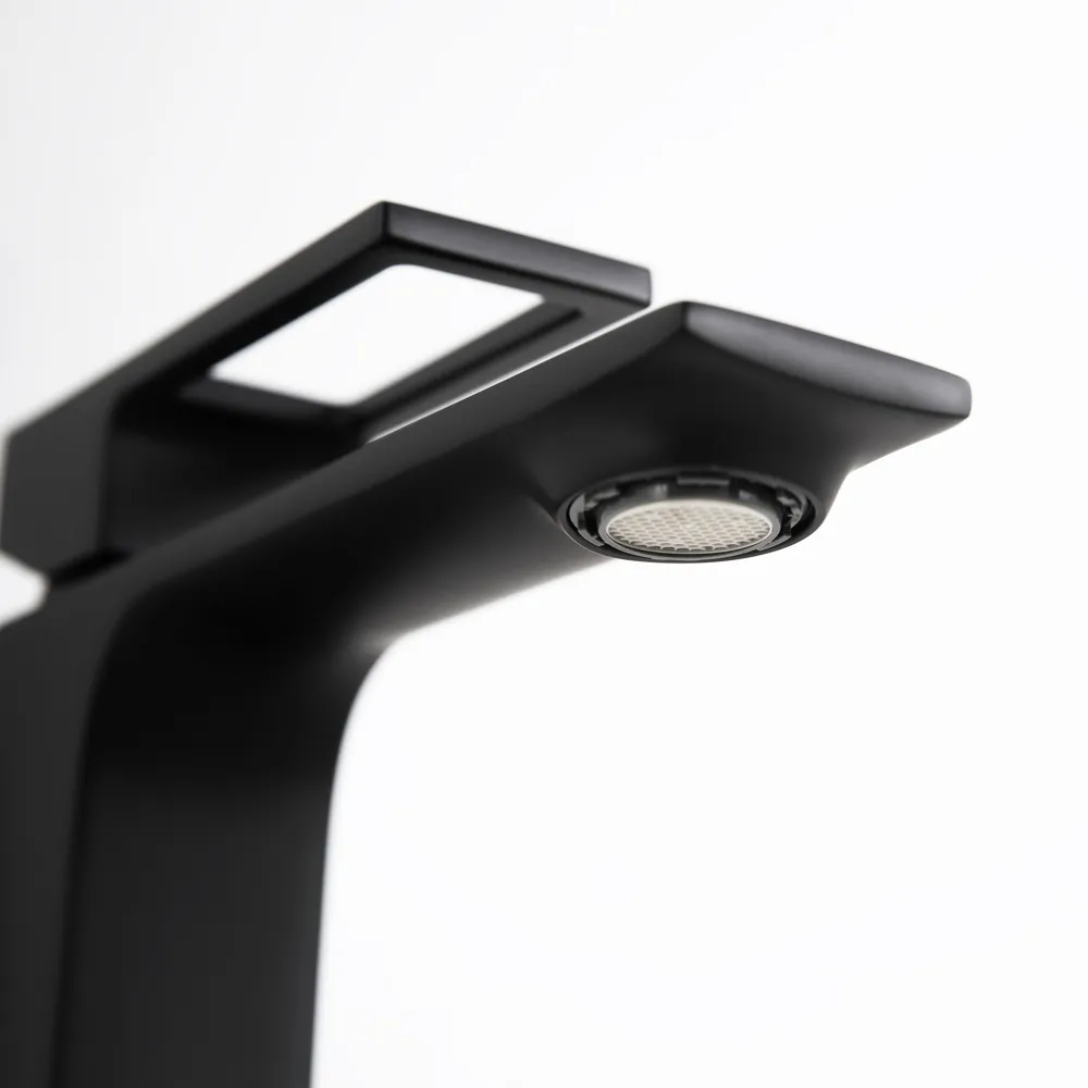 Смеситель для раковины BelBagno Luce, черный матовый (LUC-LVM-NERO)