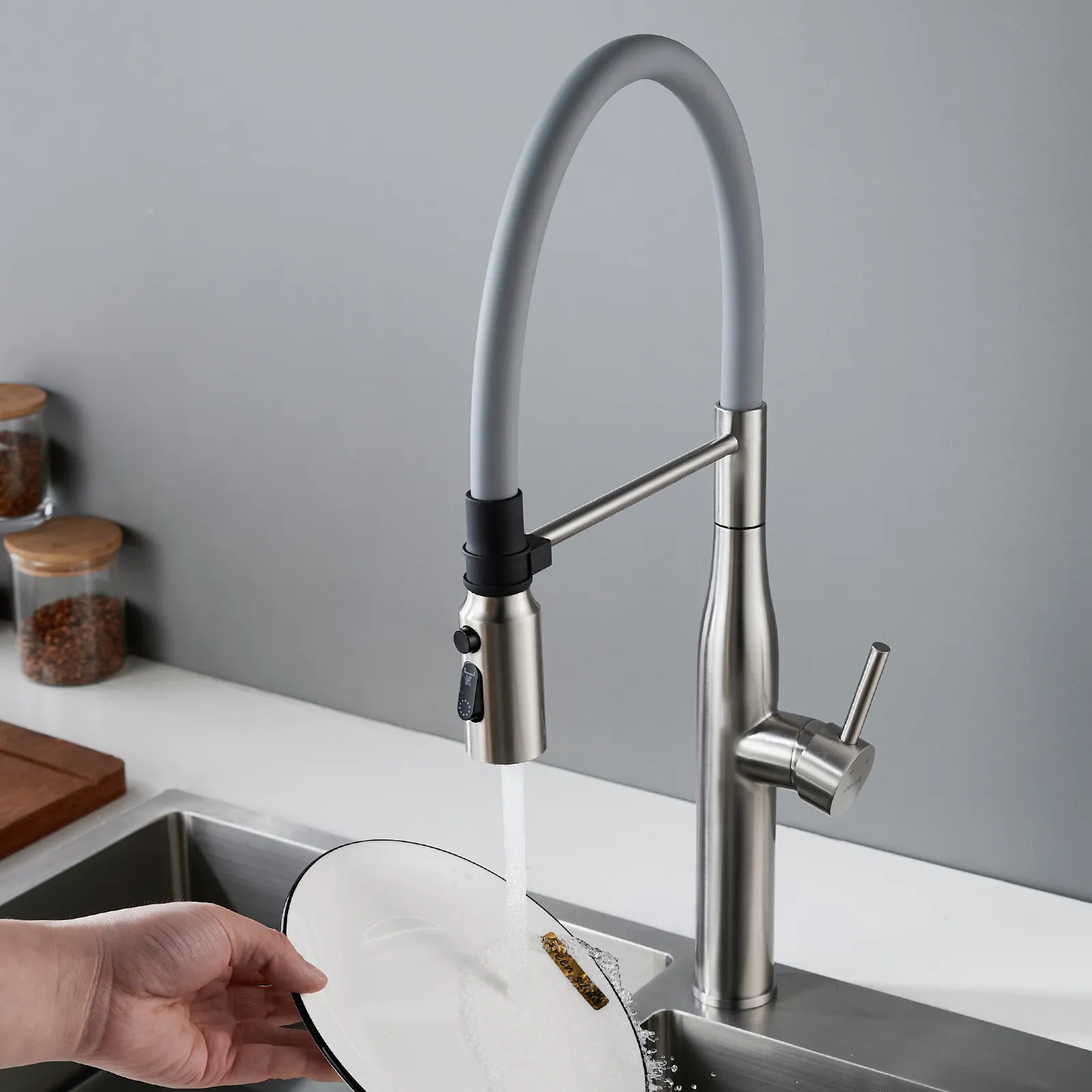 Смеситель для кухни с гибким изливом и режимом "душ" Shevanik S123L-9, сатин