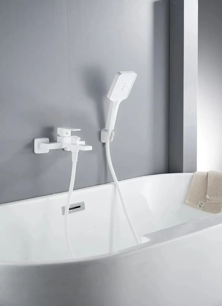 Смеситель для ванны Knotlor KN-22/WY, белый