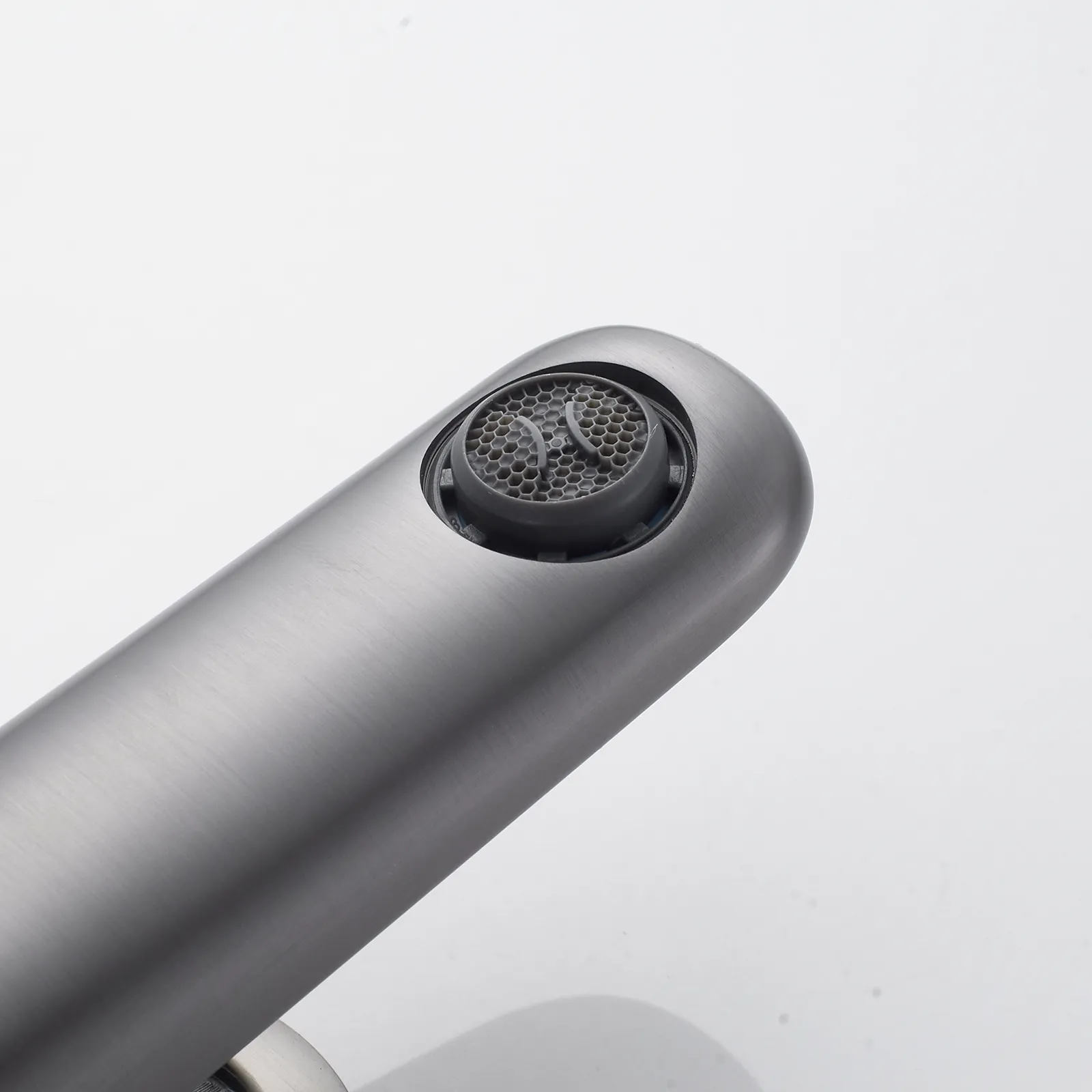 Смеситель для раковины Shevanik S4701T, оружейная сталь