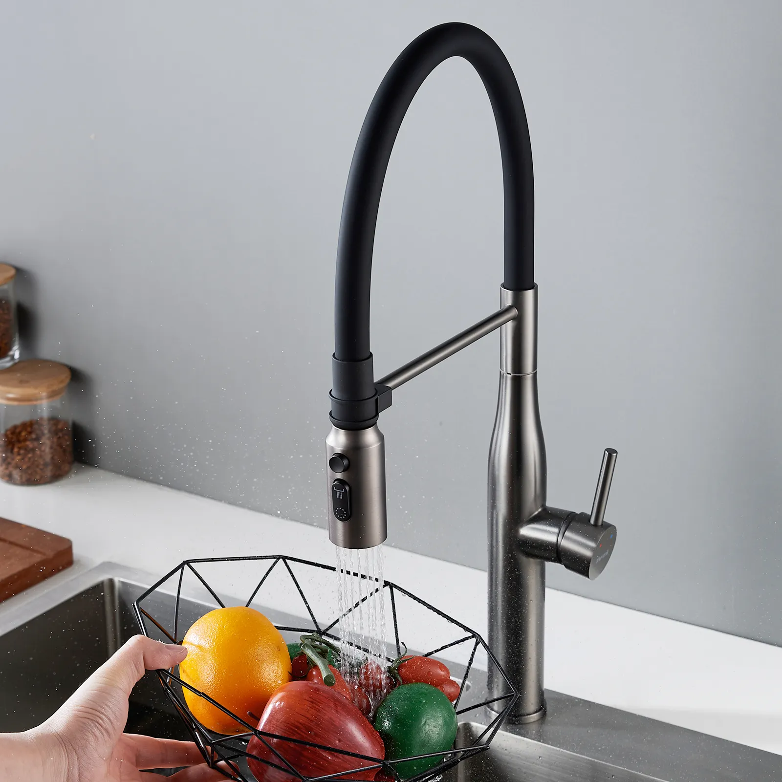 Смеситель для кухни с гибким изливом и режимом "душ" Shevanik S123T-3, оружейная сталь