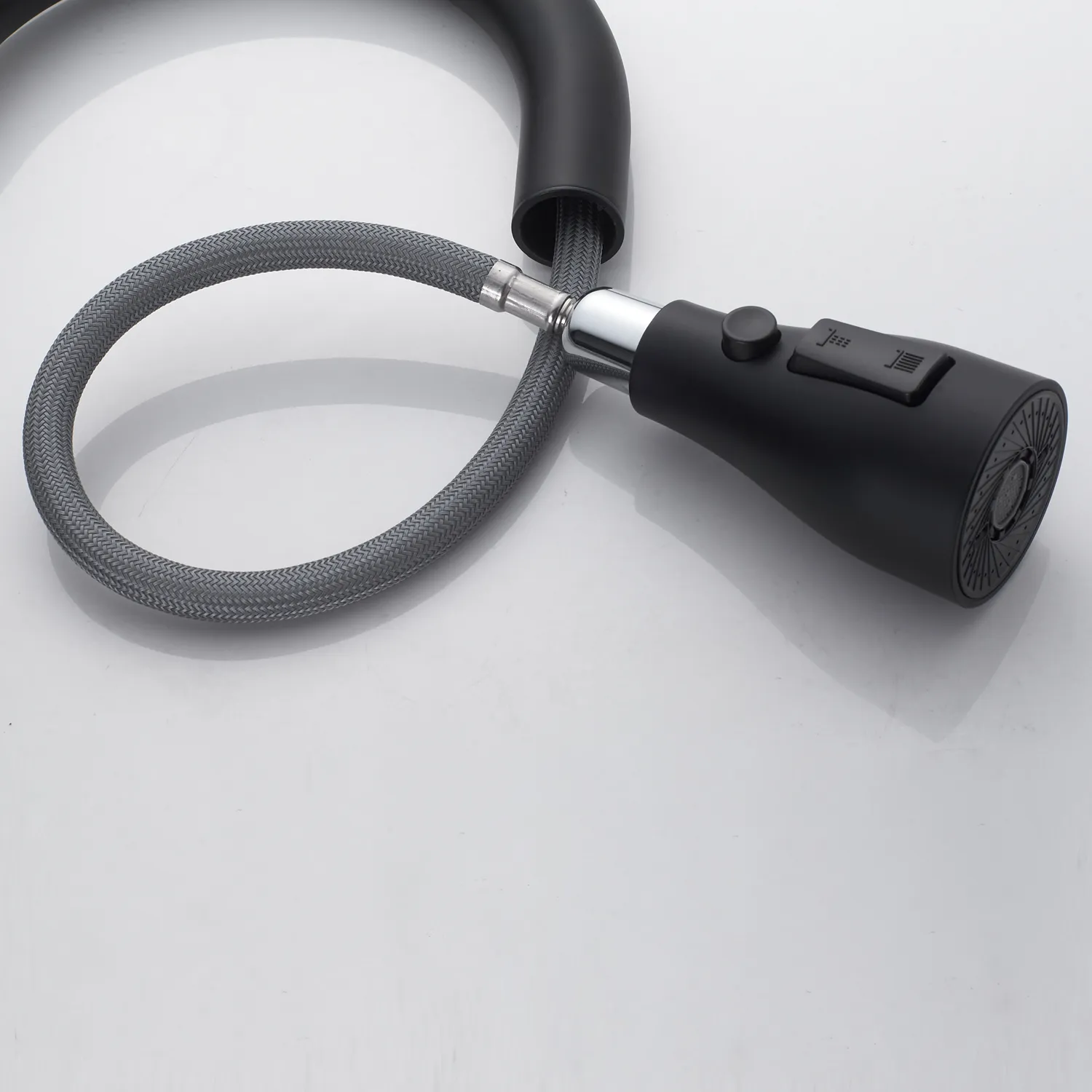 Смеситель для кухни с выдвижным изливом Shevanik S363H, черный