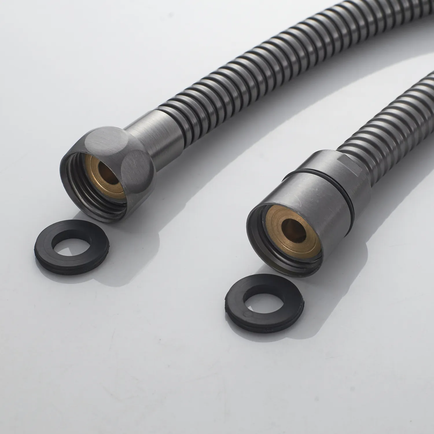 Смеситель для душа Shevanik S5016T, оружейная сталь