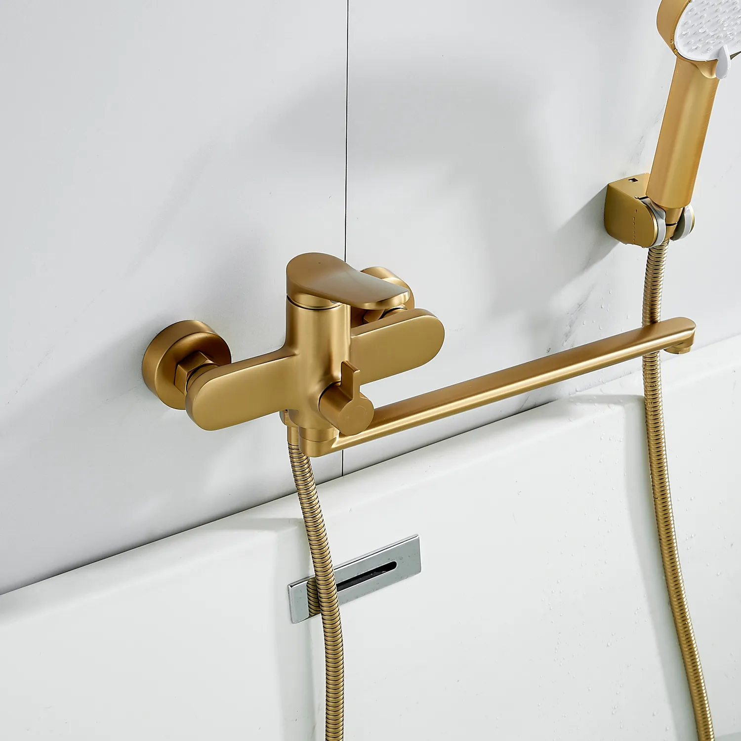 Смеситель для ванны Shevanik S4322G, золотой сатин