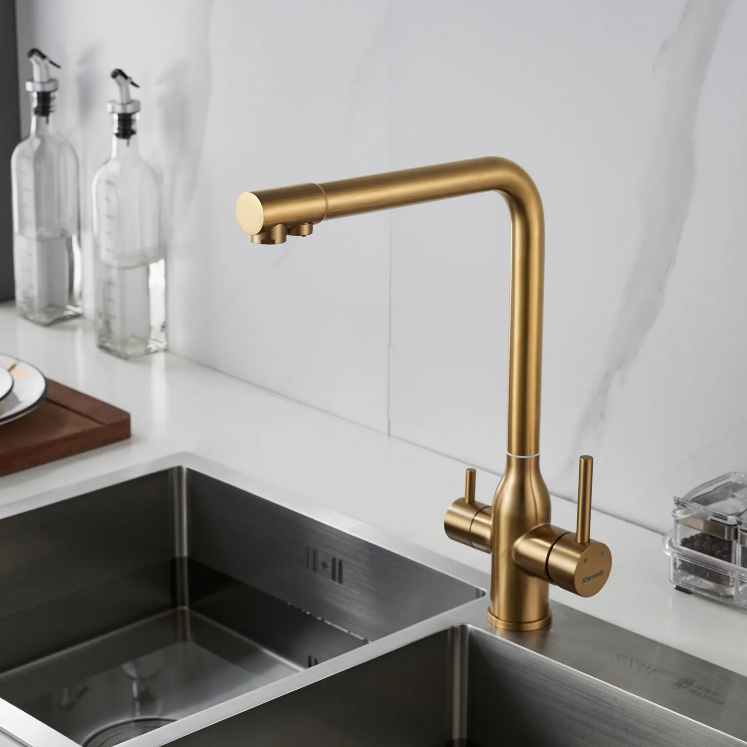 Смеситель для кухни с подключением фильтра Shevanik S248G, золотой сатин