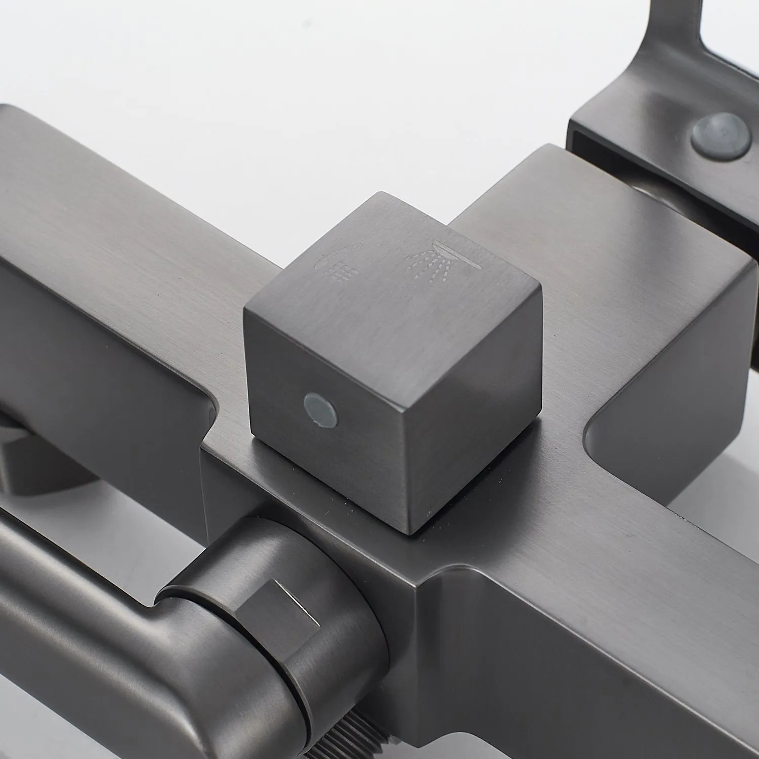 Смеситель для ванны Raffine F2296T, оружейная сталь