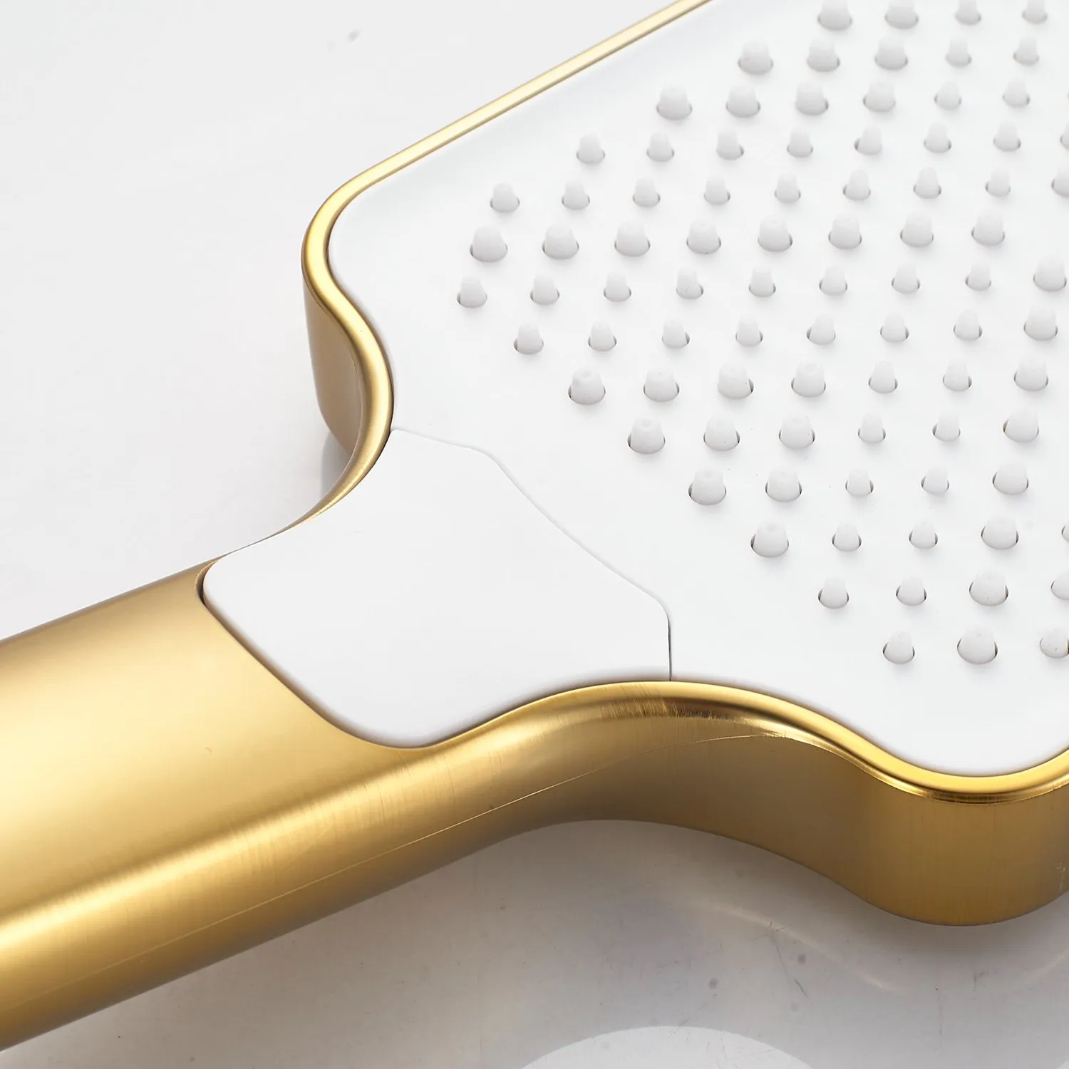 Смеситель на борт ванны Shevanik S9912G, золотой сатин