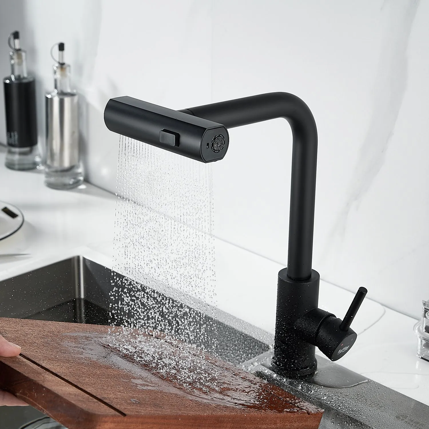 Смеситель для кухни с мультифункциональным изливом Raffine F203H, черный