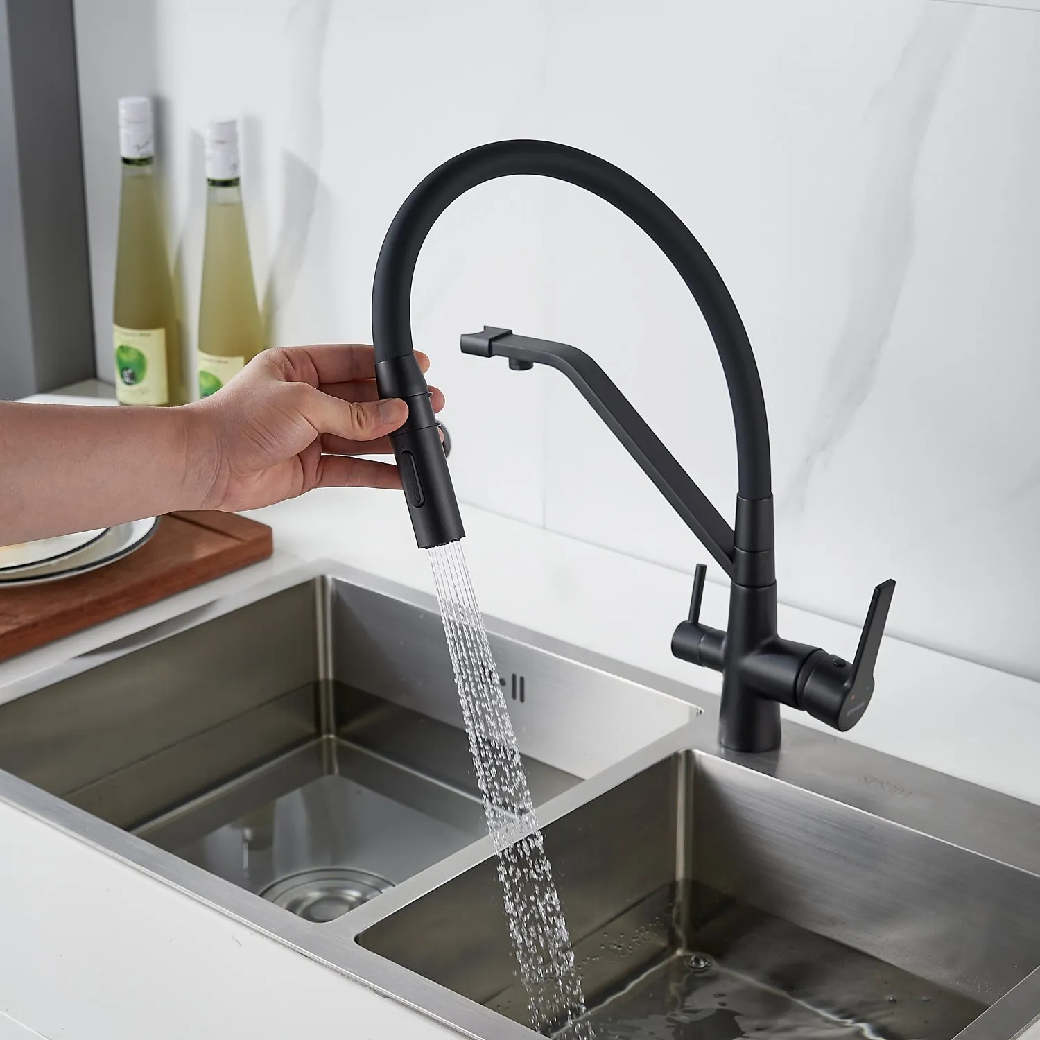 Смеситель для кухни с гибким изливом и подключением фильтра Shevanik S278H, черный