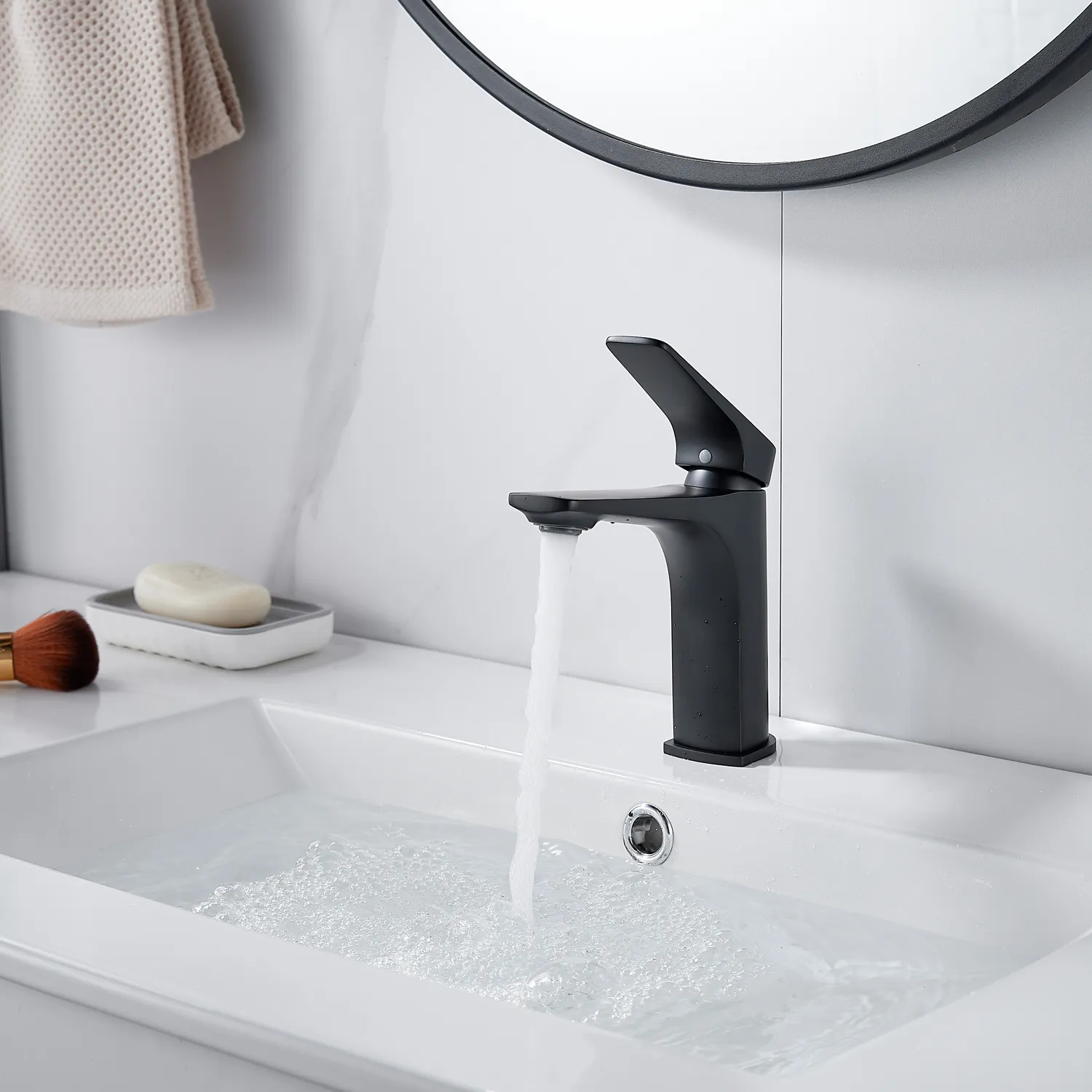 Смеситель для раковины Shevanik S4201H, черный