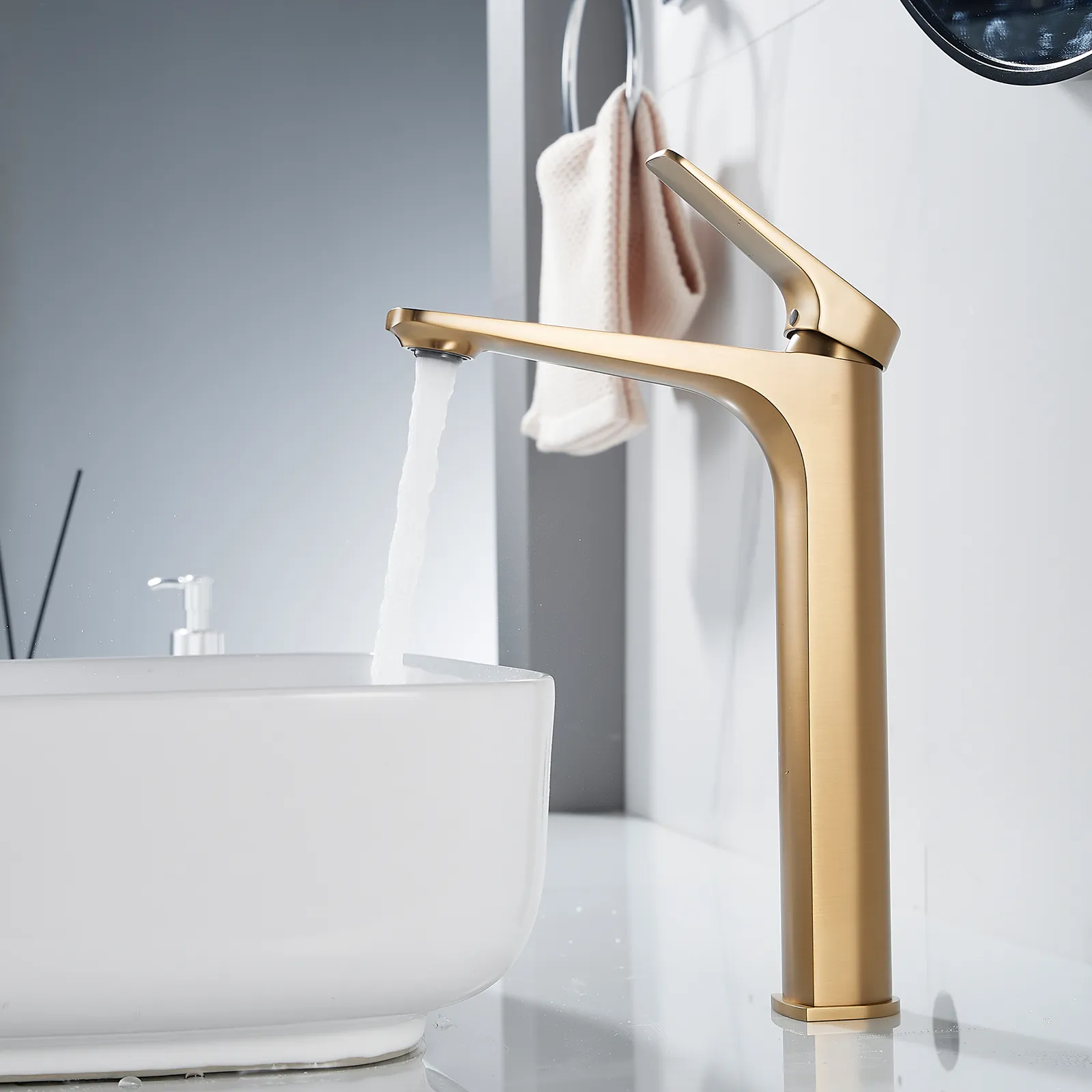 Смеситель для раковины высокий Shevanik S4211G, золотой сатин